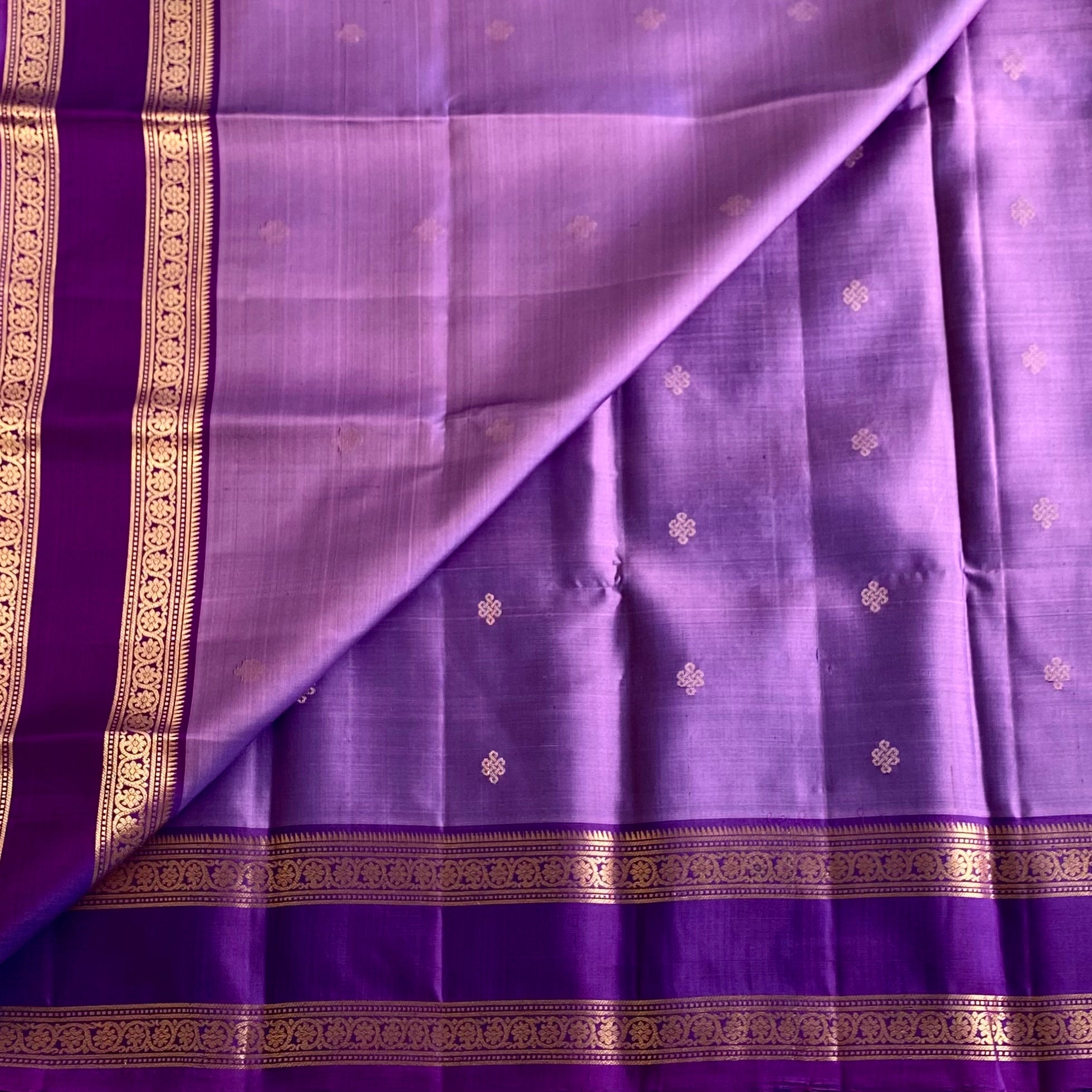 Amethyst Purple Designer Pure Silk Saree With Kollam Buttas and Antique Gold Accents