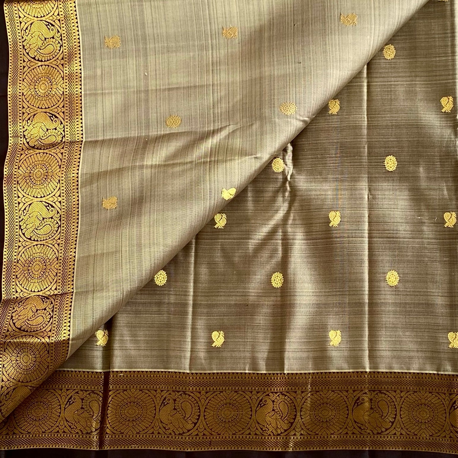 Metallic Grey Kanjeevaram Pure Zari Silk Saree With Chocolate Brown Pallu