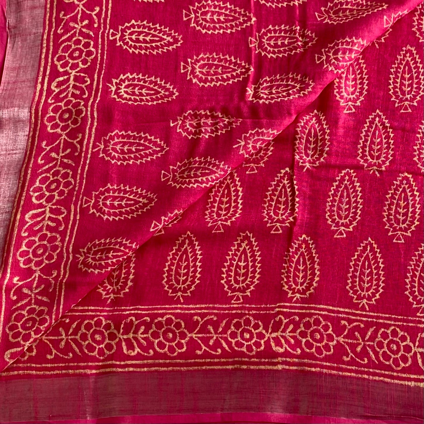 Rani Pink Soft Linen Block Printed Stunner With Antique Silver Borders