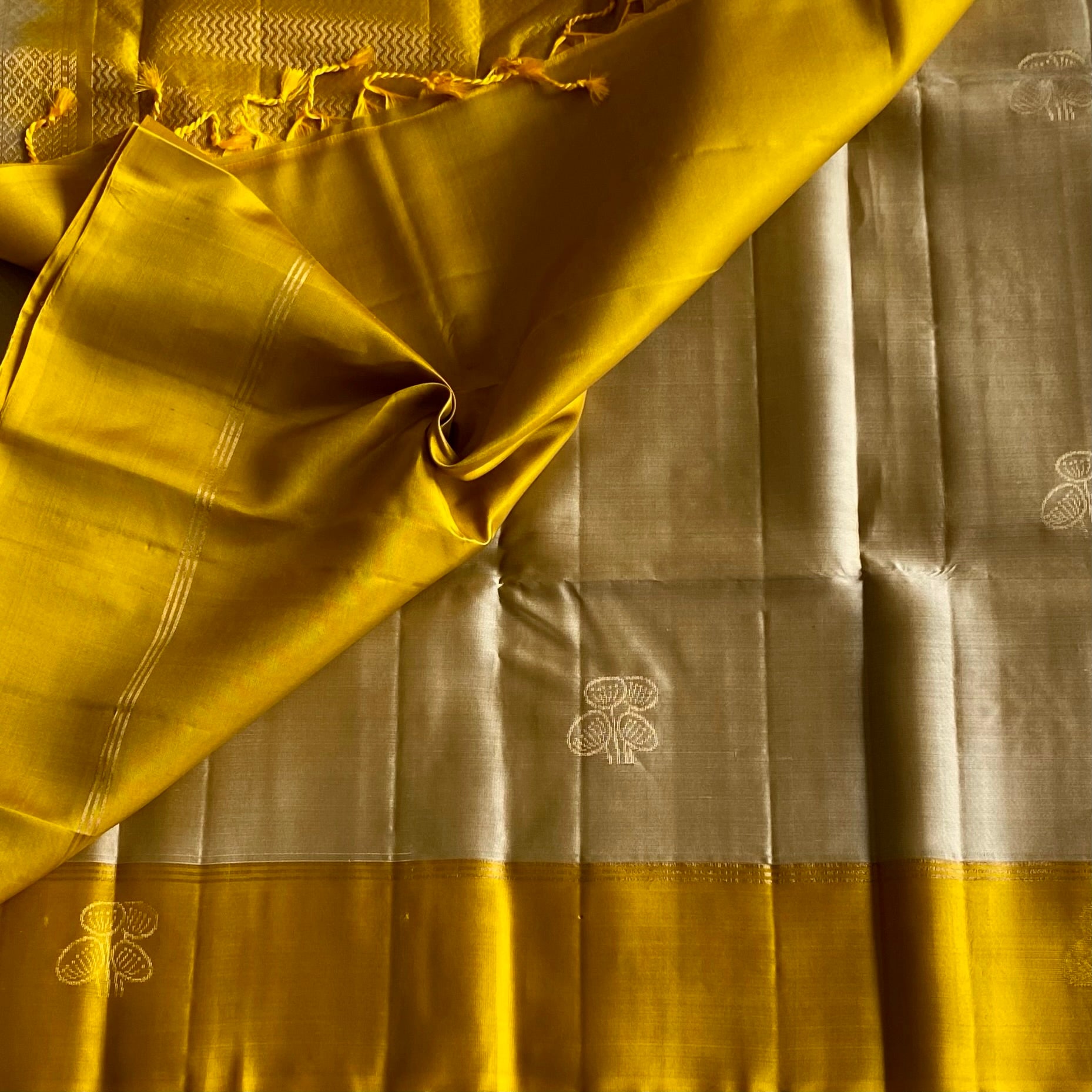 Soft Beige Designer Pure Silk Saree With Mustard Yellow Pallu