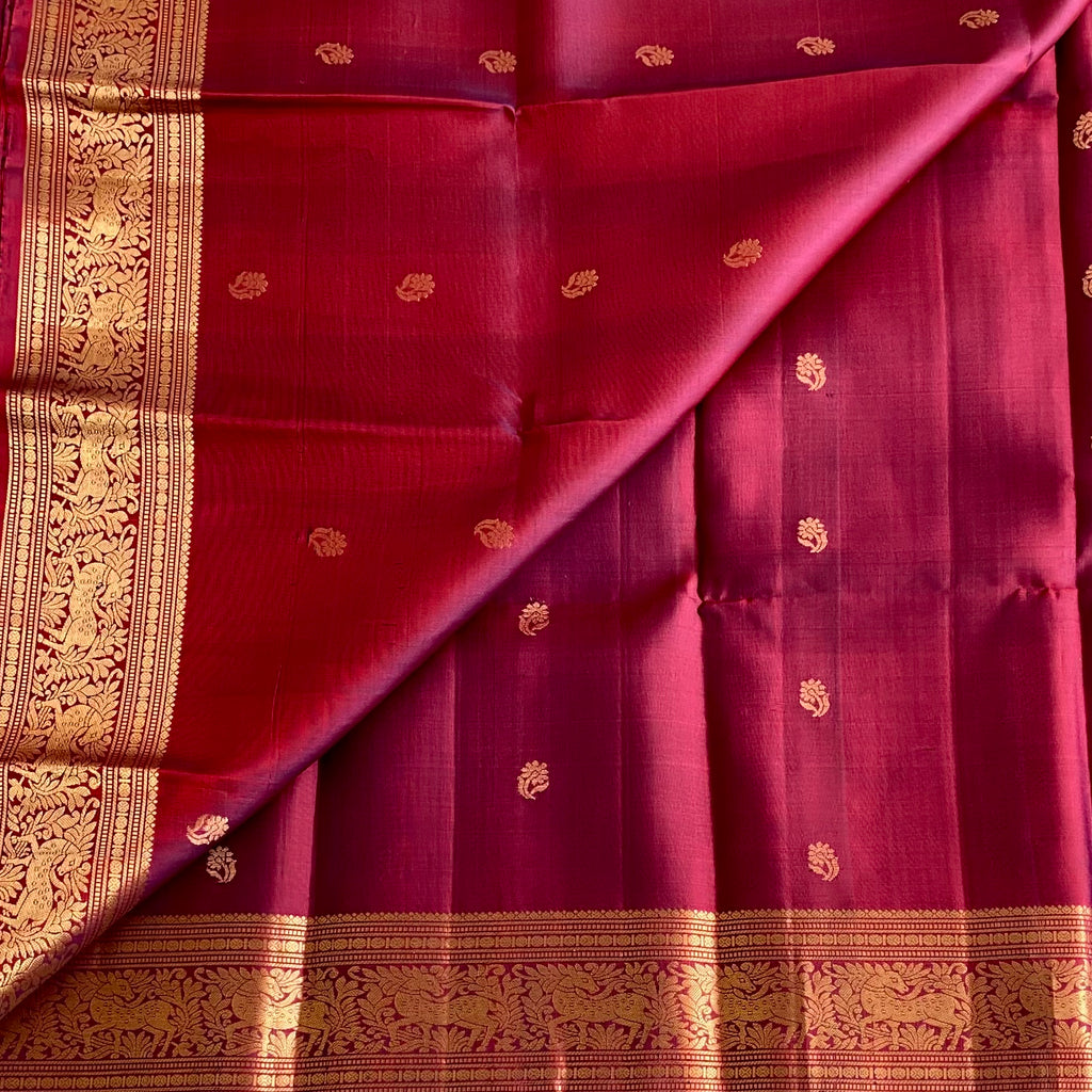 Dual Shaded Rustic Maroon Designer Pure Silk Saree With Antique Gold Pallu