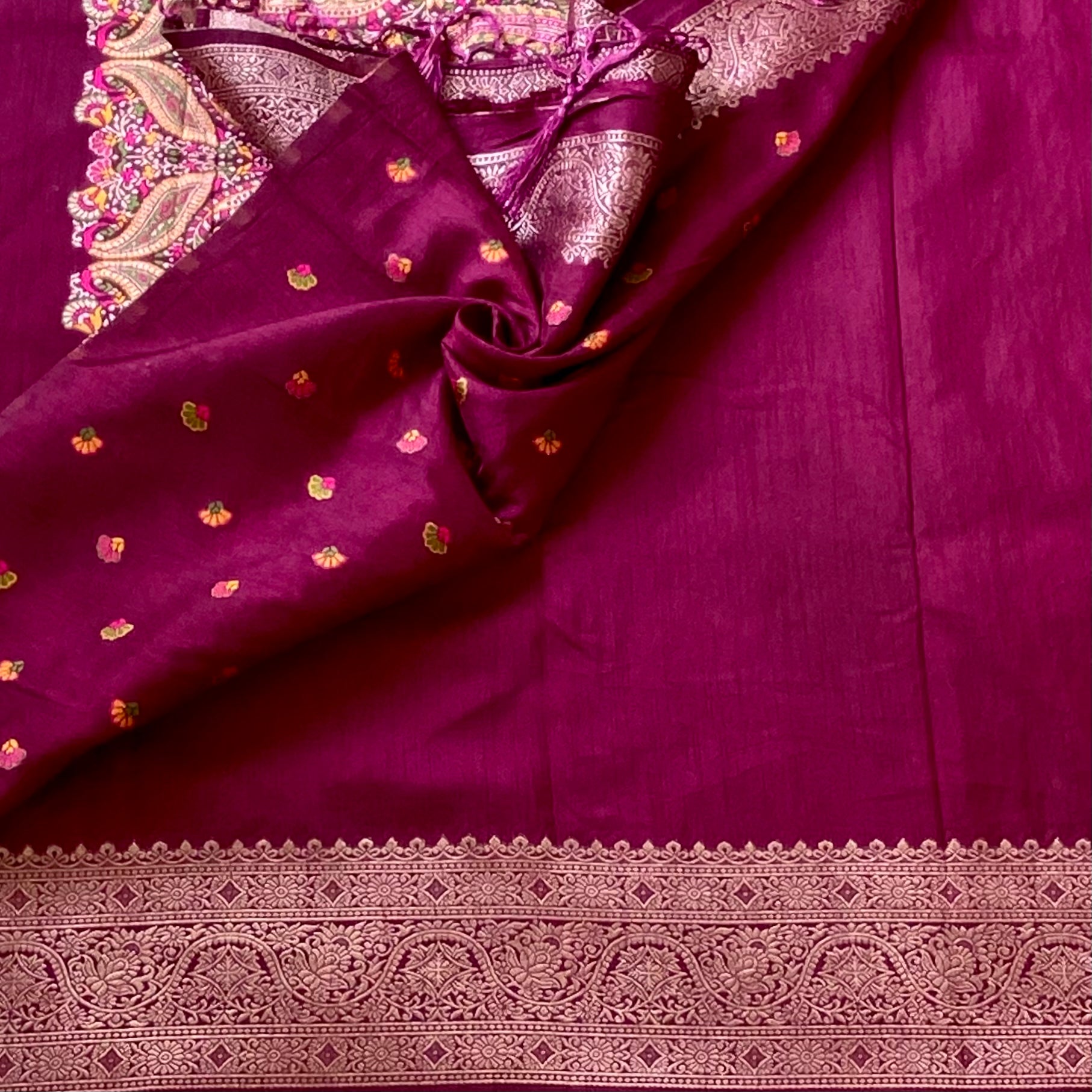 Plum soft tussar with rich Paisley Pallu and woven blouse
