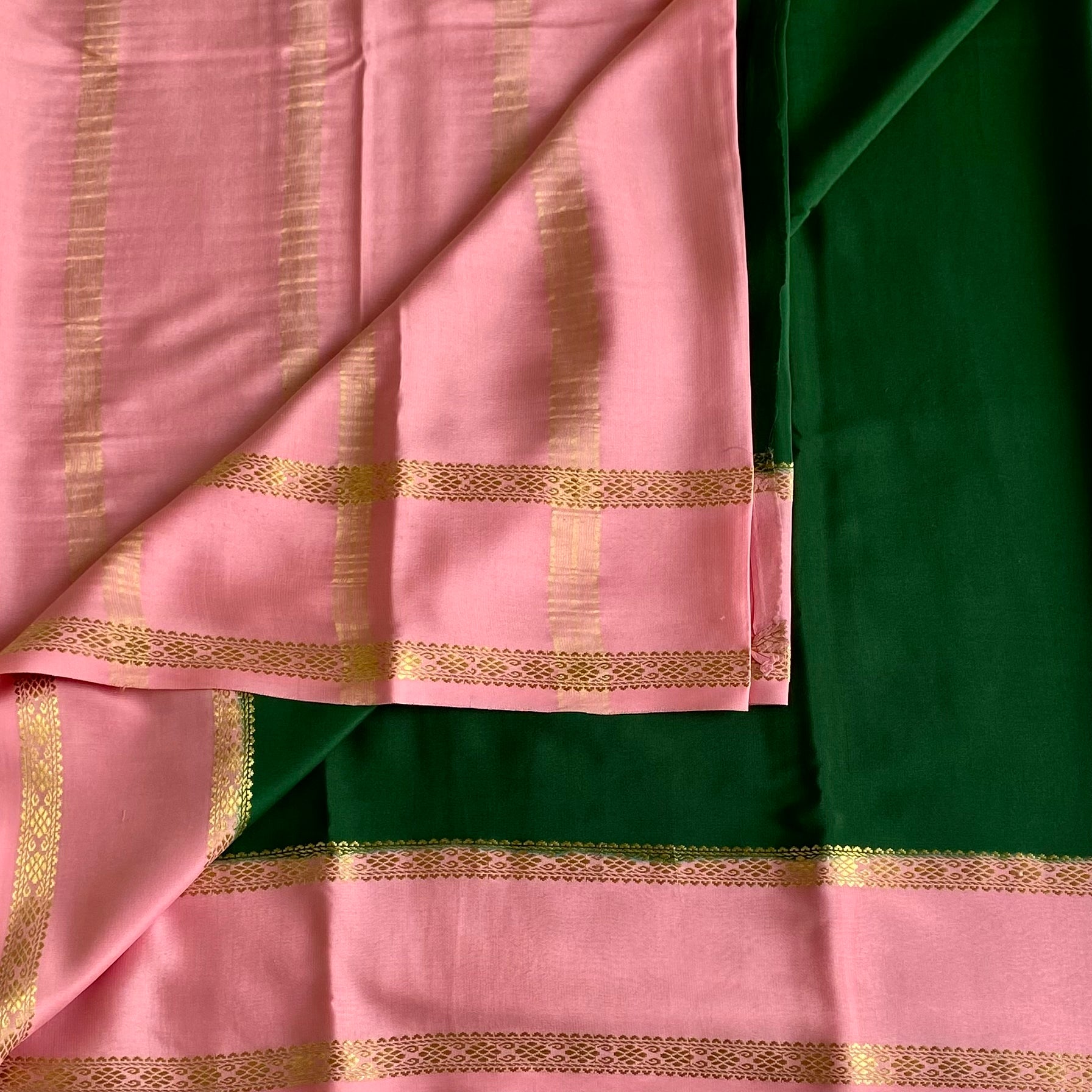 Bottle Green Mysore Crepe Silk Saree With Rose Pink Pallu