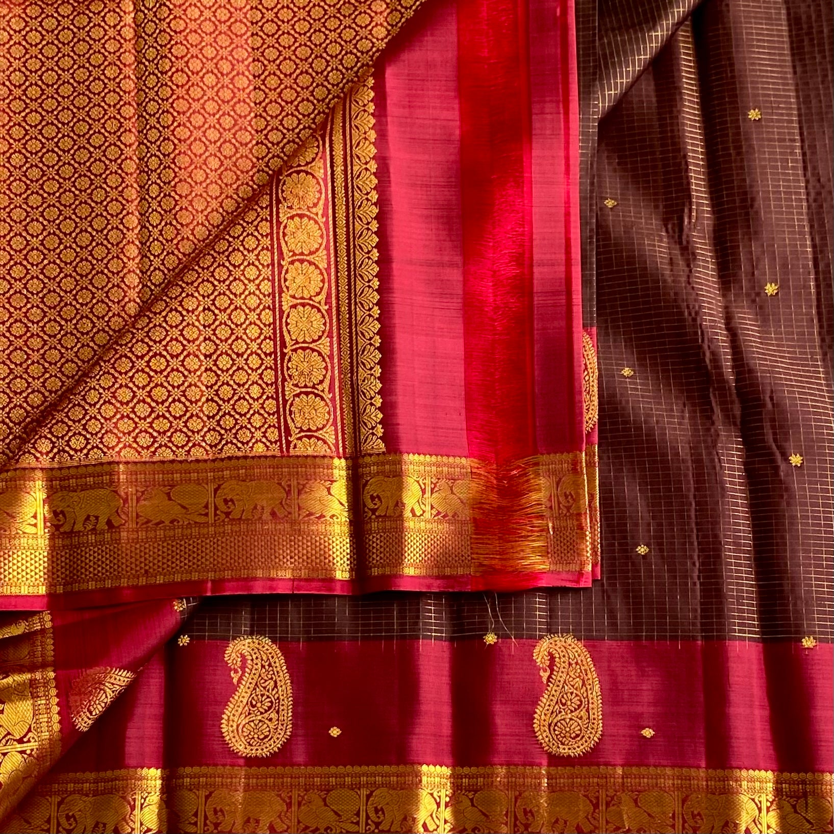 Classic Brown Checkered Pure Zari Kanjeevaram Silk With Deep Raspberry Constrast