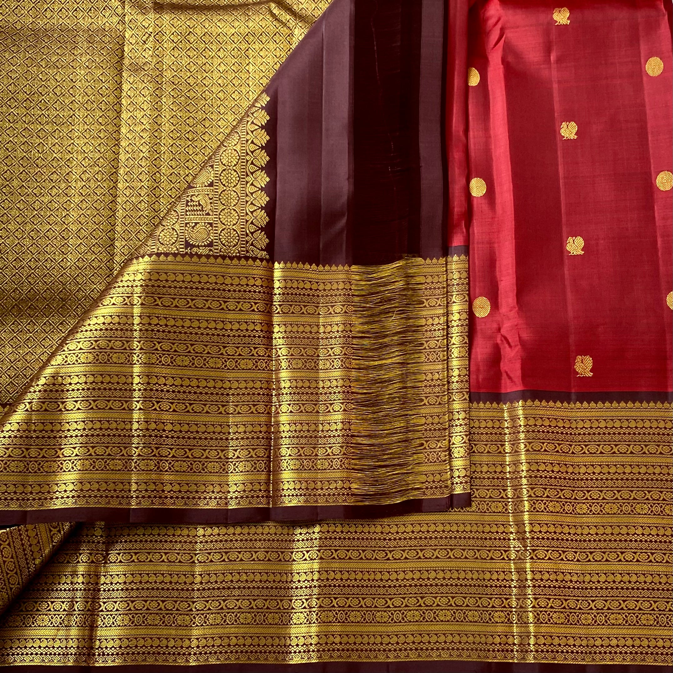 Metallic Gold Magenta Zari Silk Saree Elegant Wedding Traditional Regal