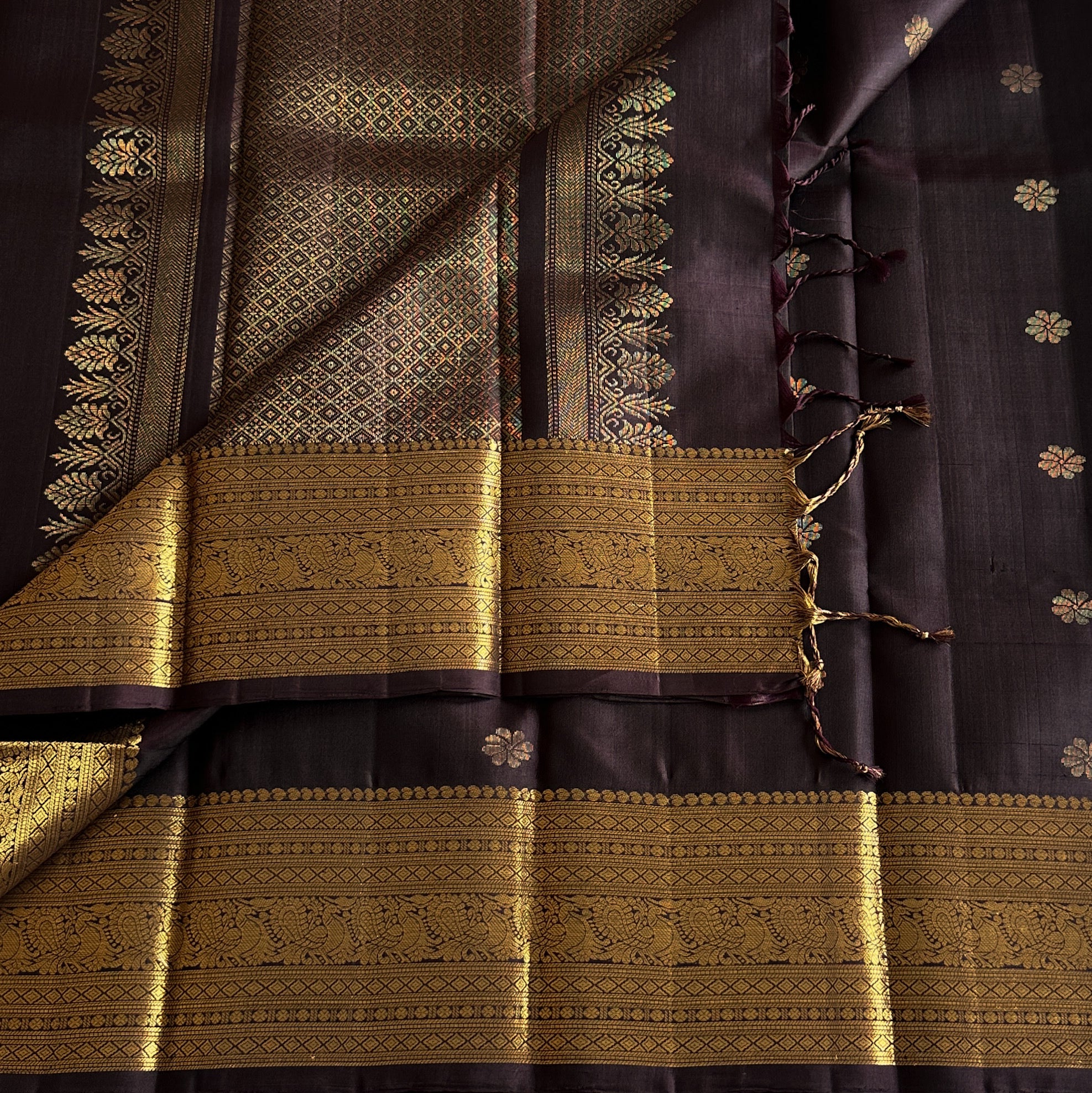 Eggplant Purple Silk Saree Antique Gold Zari Floral Border Pallu