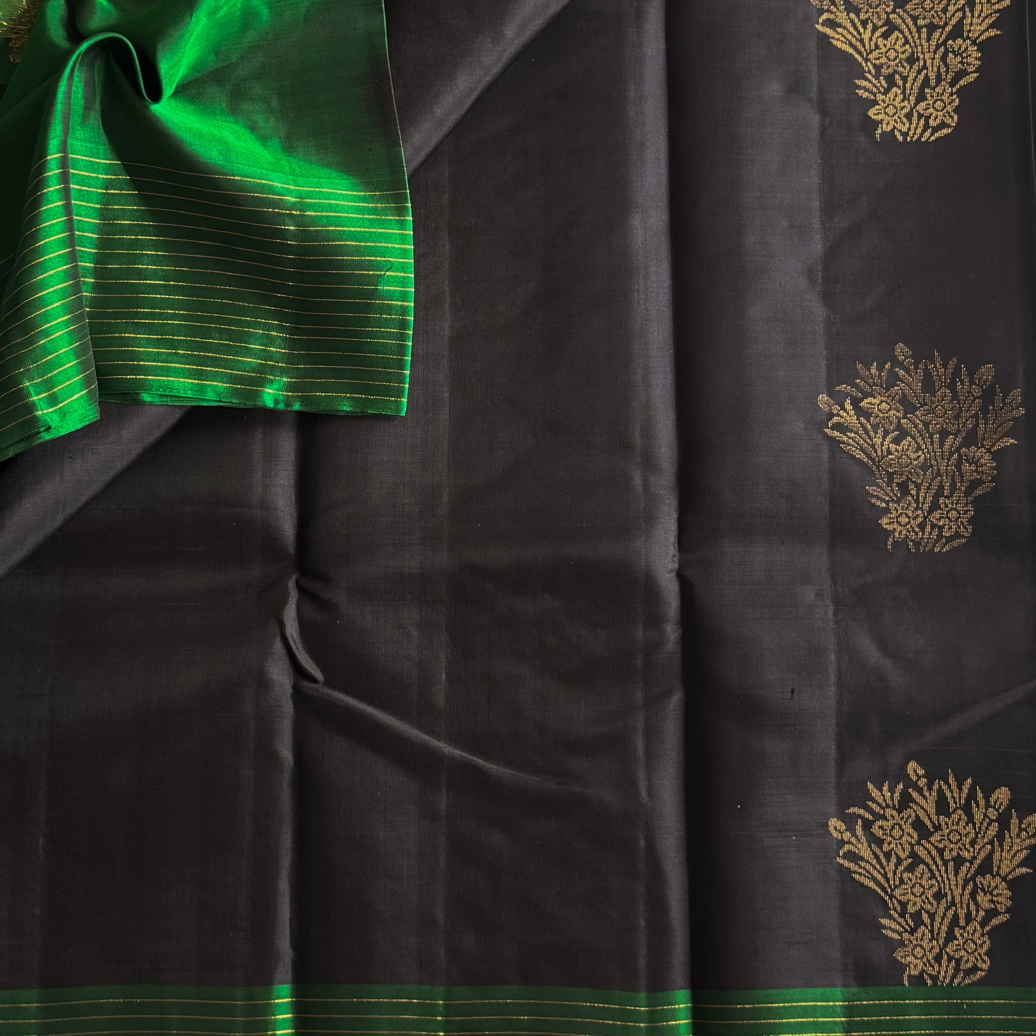 Emerald Green Navy Zari Saree With Floral Pallu And Border
