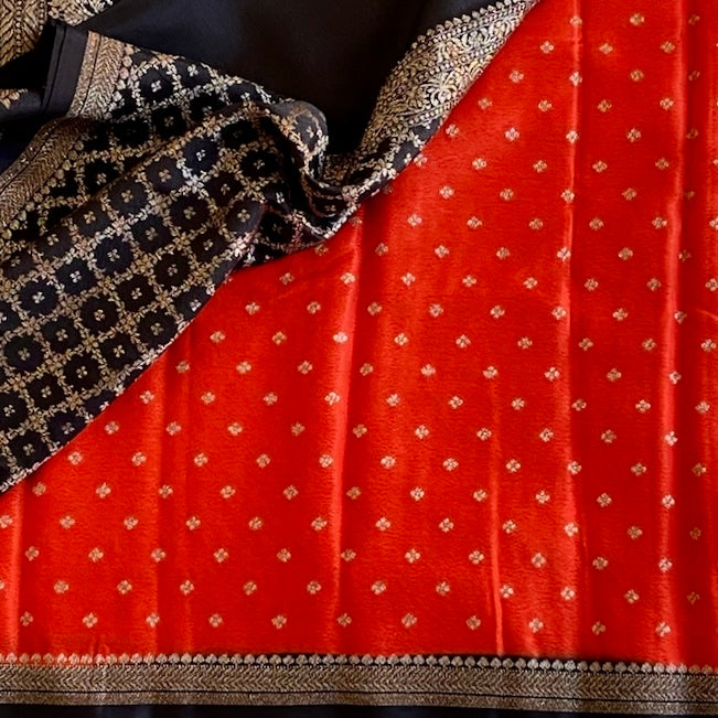 Bright Orange Kanjeevaram Pure Zari Silk Saree With Jet Black Pallu