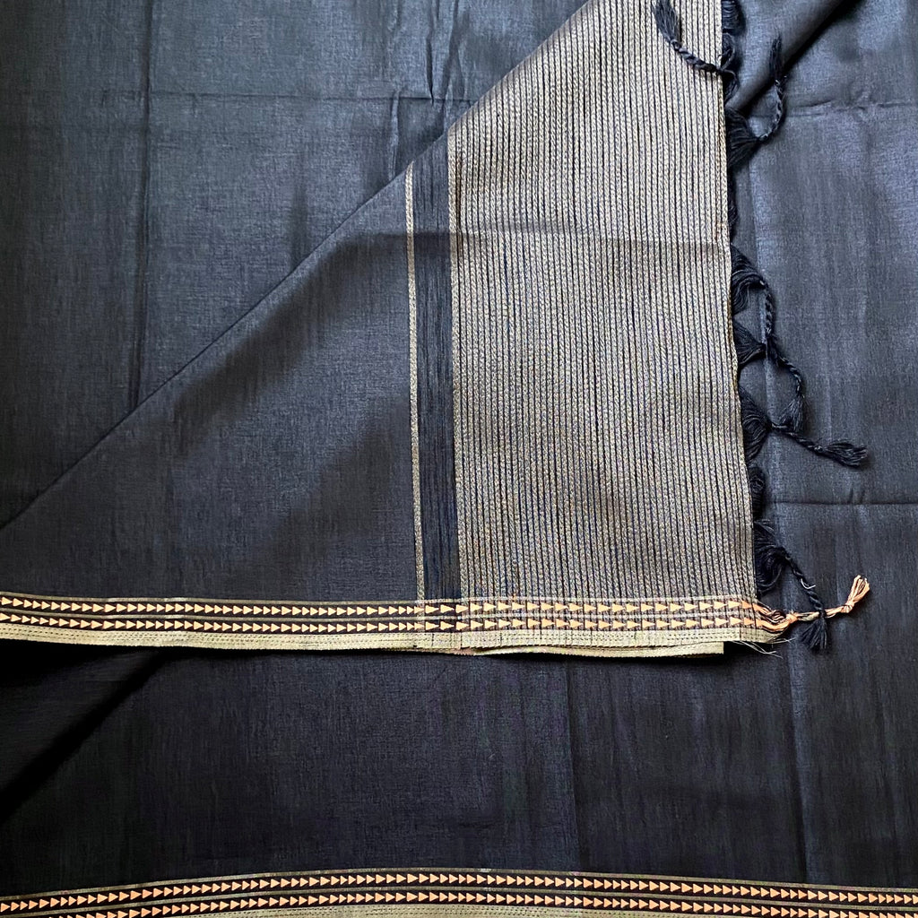 Charcoal Gold Border Handloom Saree Elegant Striped Pallu Traditional Occasion