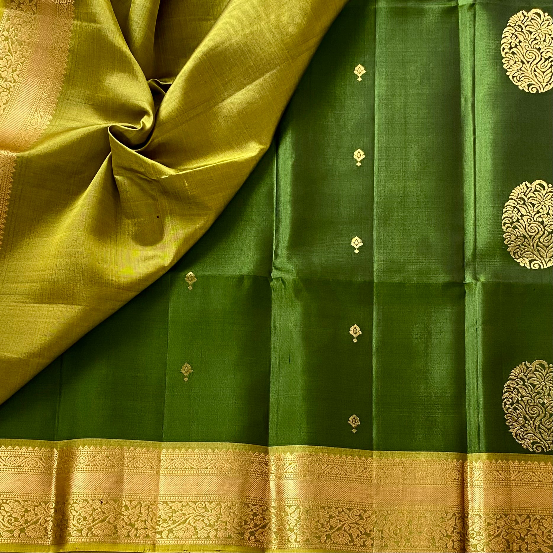 Olive Green Designer Pure Silk Saree Metallic Light Green Zari Border Contrast Pallu