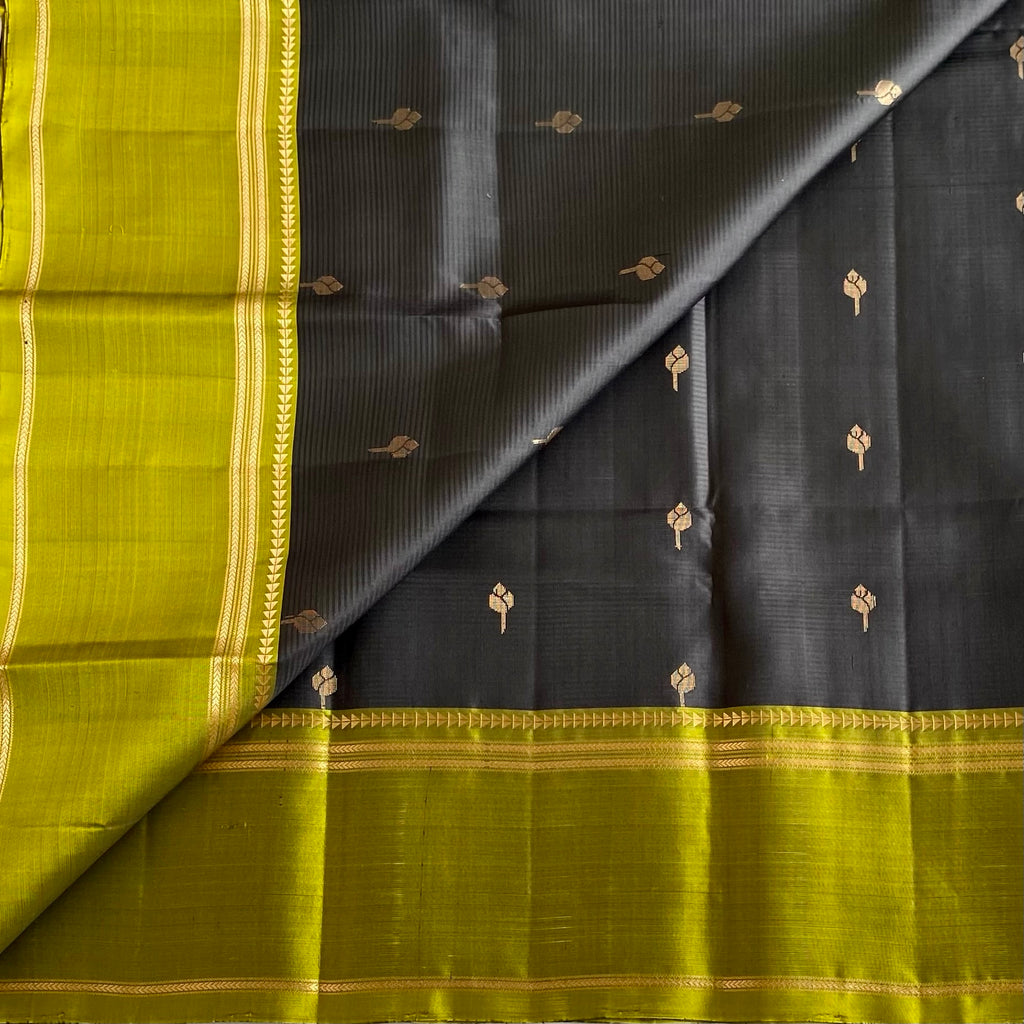 Jet Black Pure Designer Silk With Chartreuse Olive Stunning Borders n Pallu