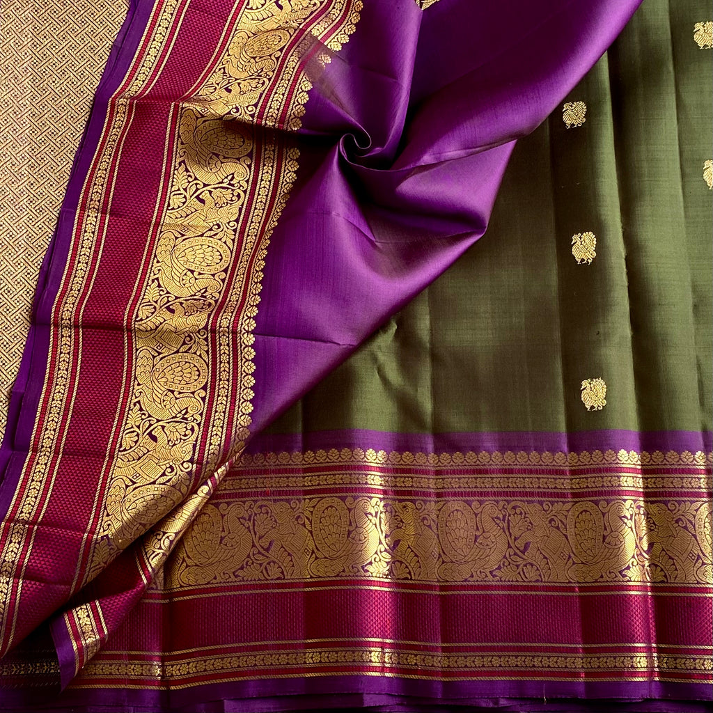 Deep Olive Green Kanjeevaram Pure Zari Silk Saree With Purple Pallu