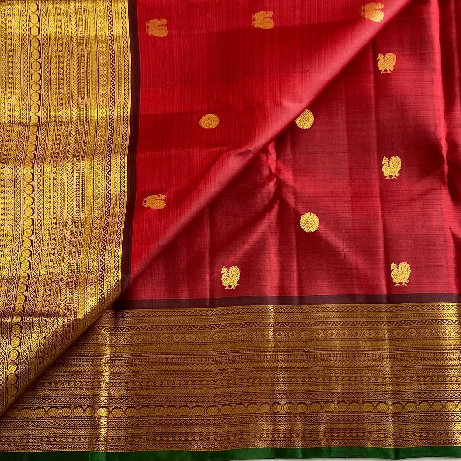 Deep Maroon Pure Kanjeevaram Silk With Coffee Brown Contrast