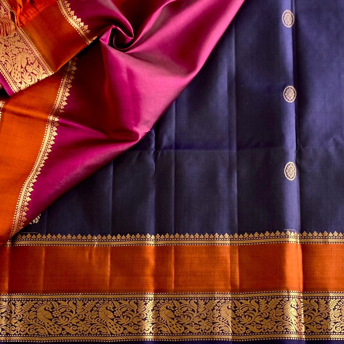 Deep Navy Blue Designer Pure Silk Saree With Magenta Pink Pallu