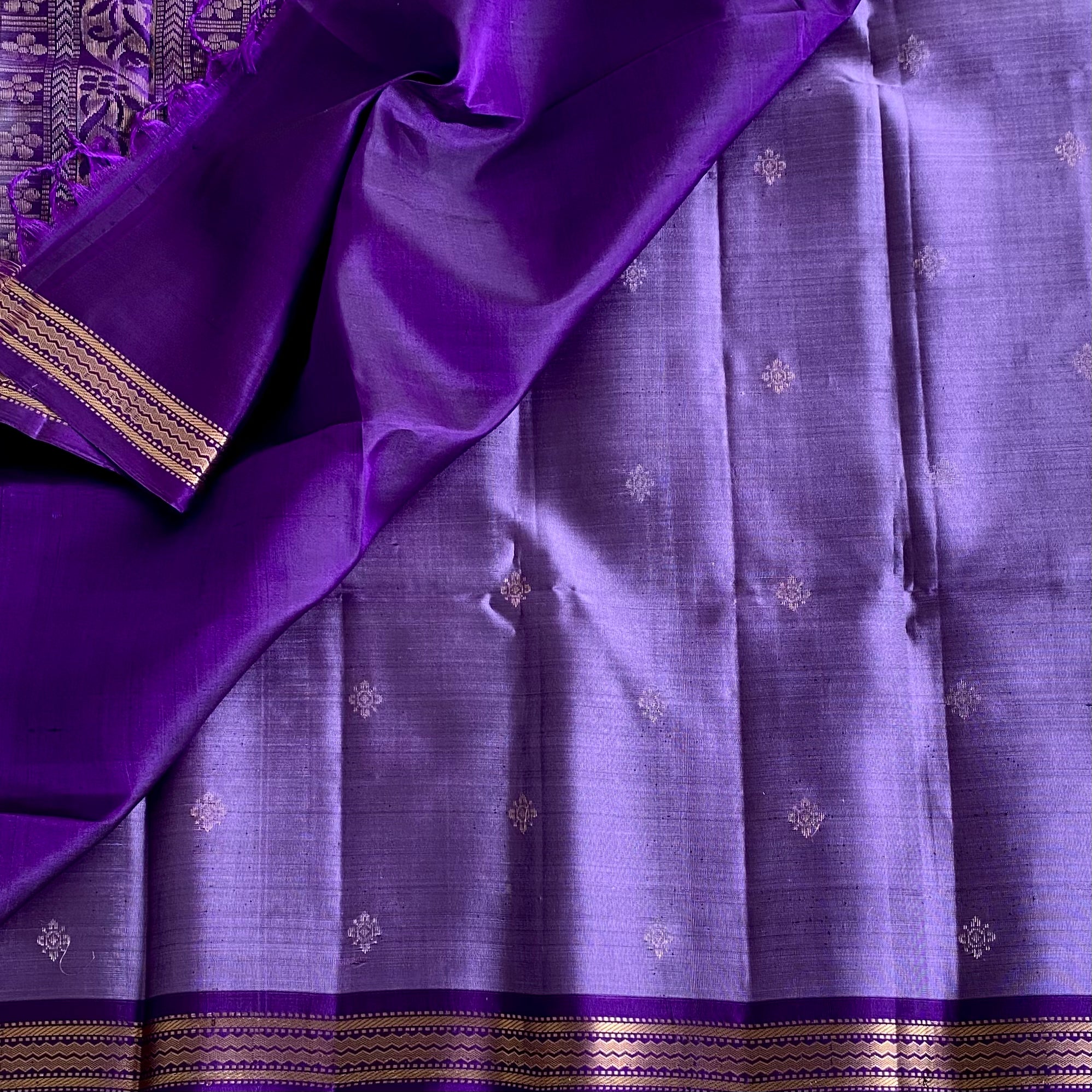 Lavender Designer Pure Silk Saree With Royal Purple Pallu And Gold Zari