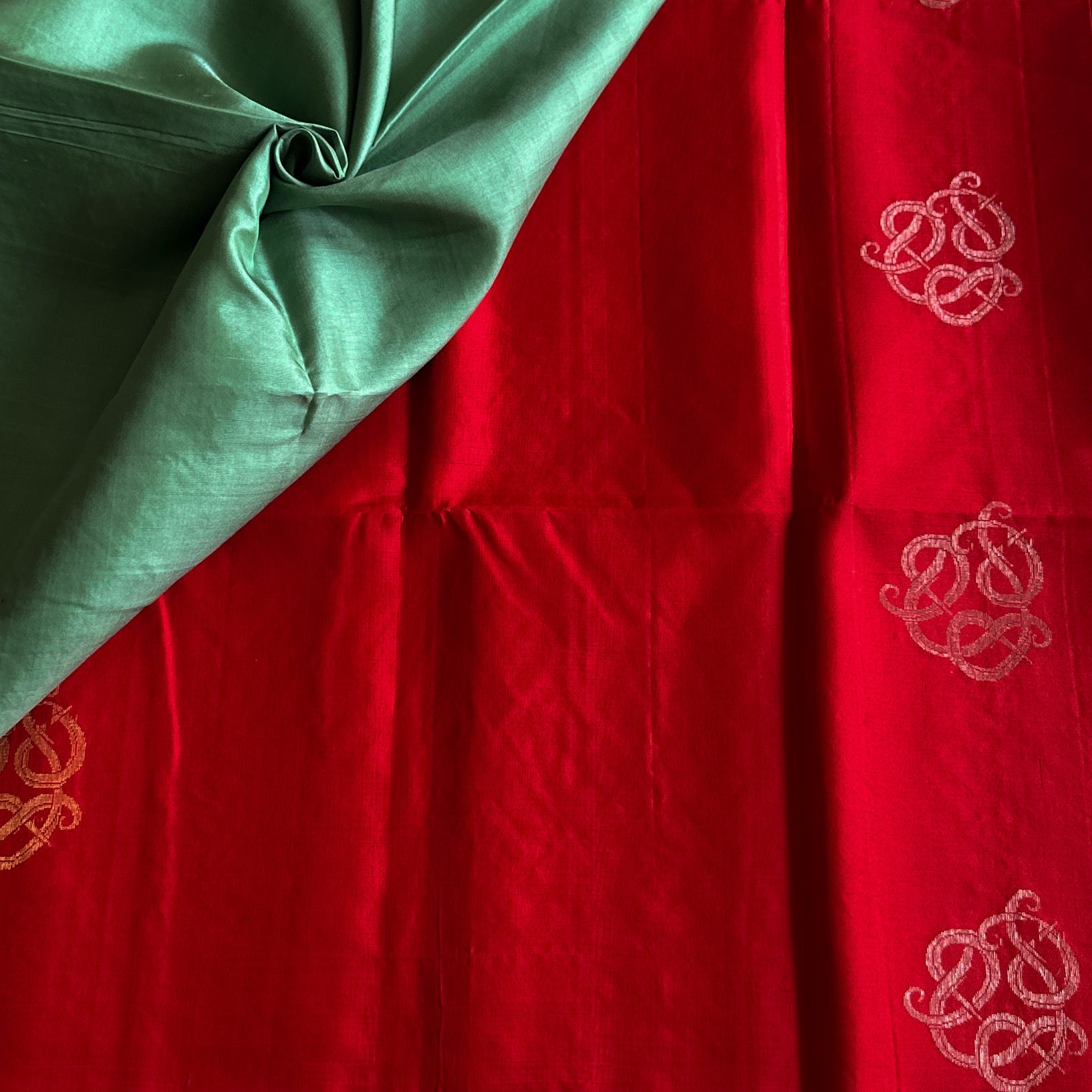 Scarlet Red Silk Saree Seafoam Green Pallu Gold Zari Work