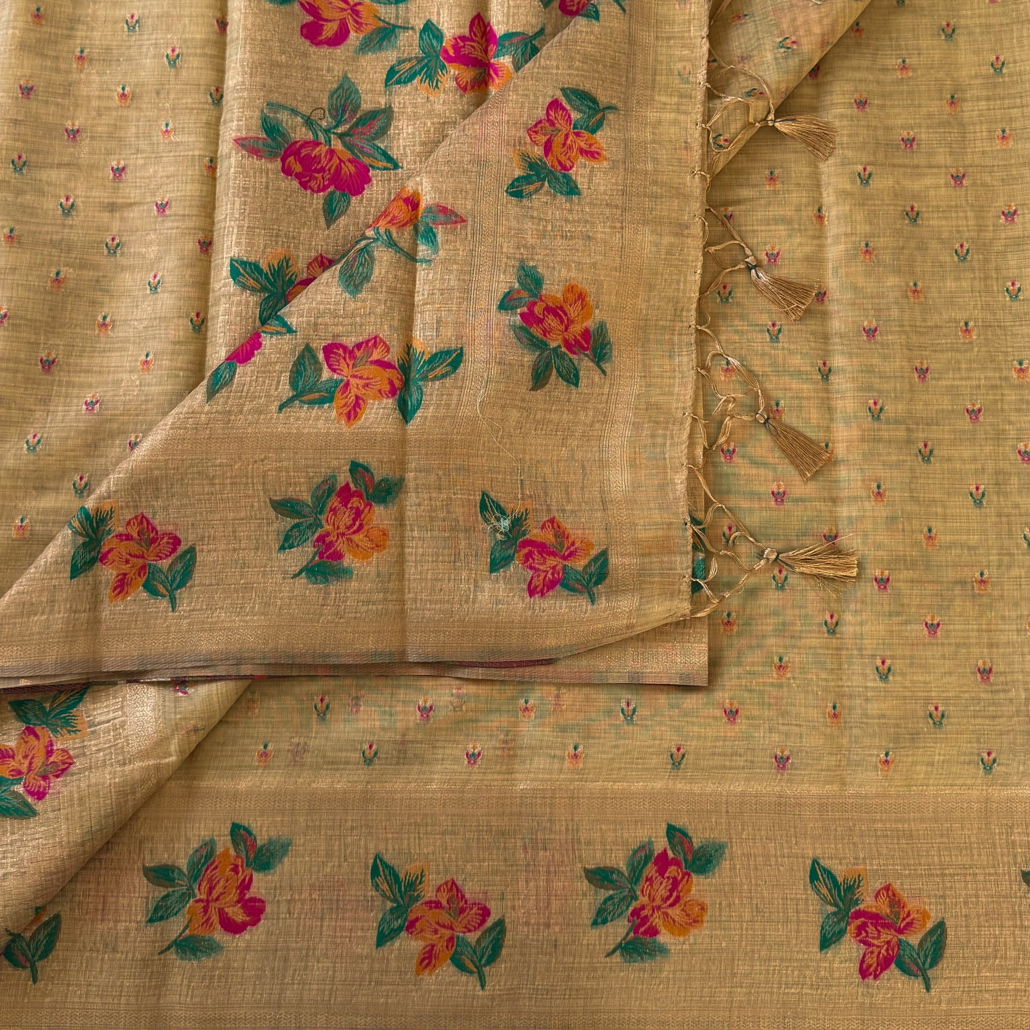 Beige Gold Floral Zari Saree Magenta Orange Flowers Tassel Pallu