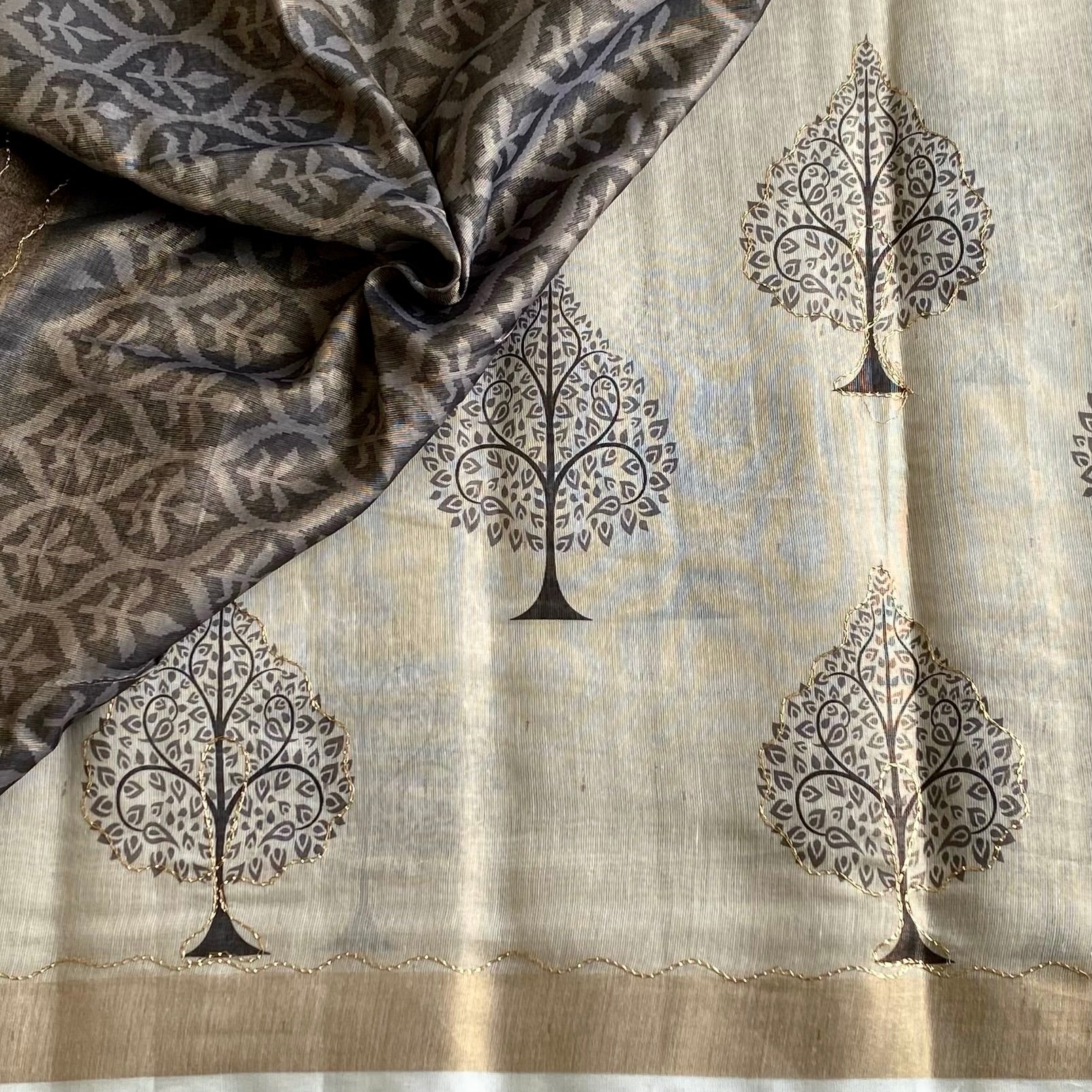 Muted Greyish Beige Soft Tussar Saree With Printed Designer Blouse