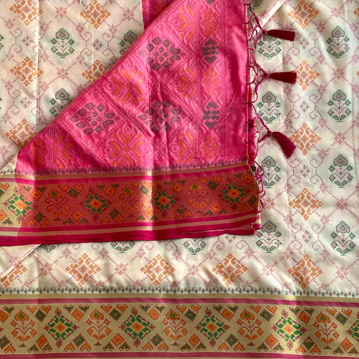 Ivory Patola Printed Soft Tussar Silk Saree With Rose Pink Pallu
