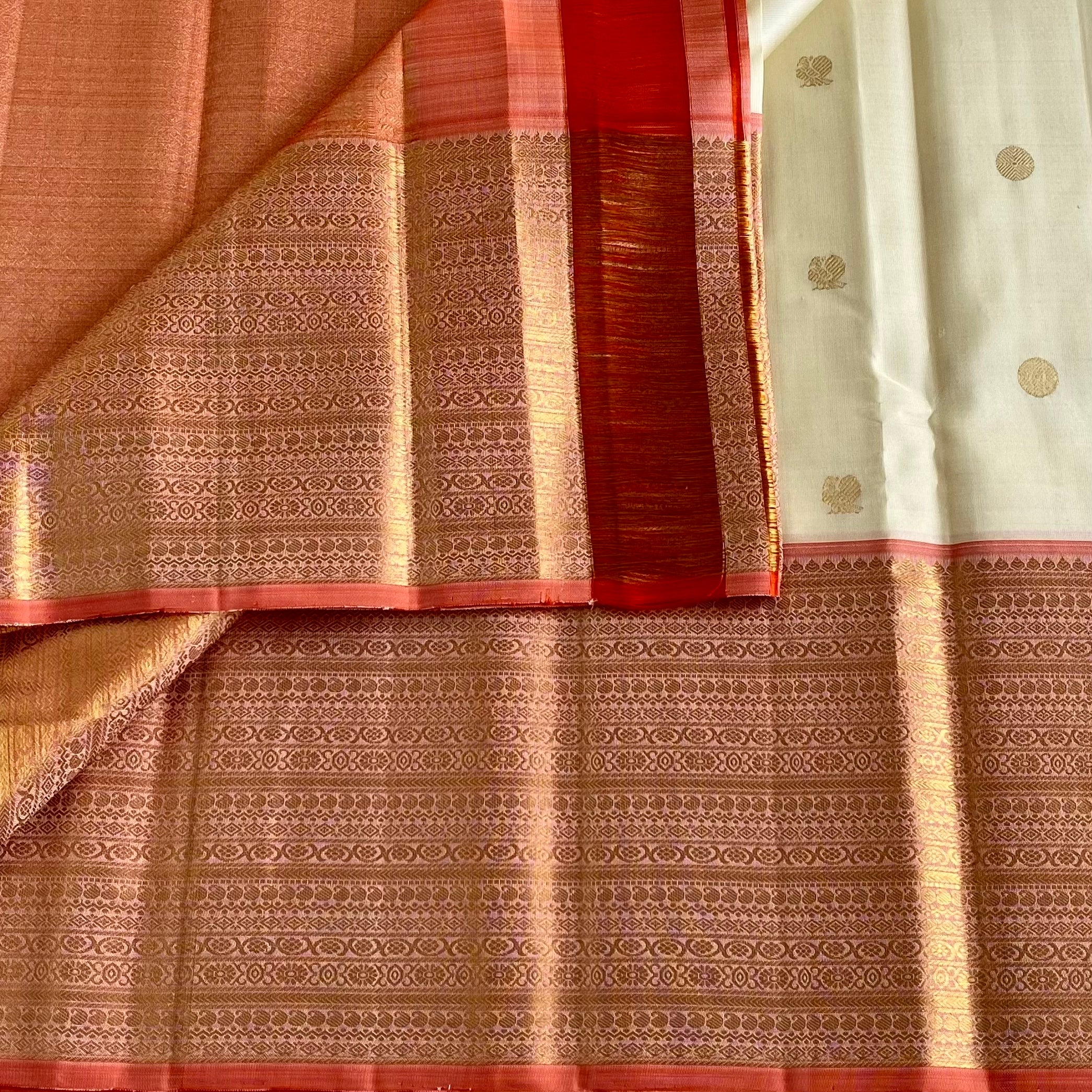 Ivory Dream With Pastel Peach Kanjeevaram Pure Zari Silk Saree