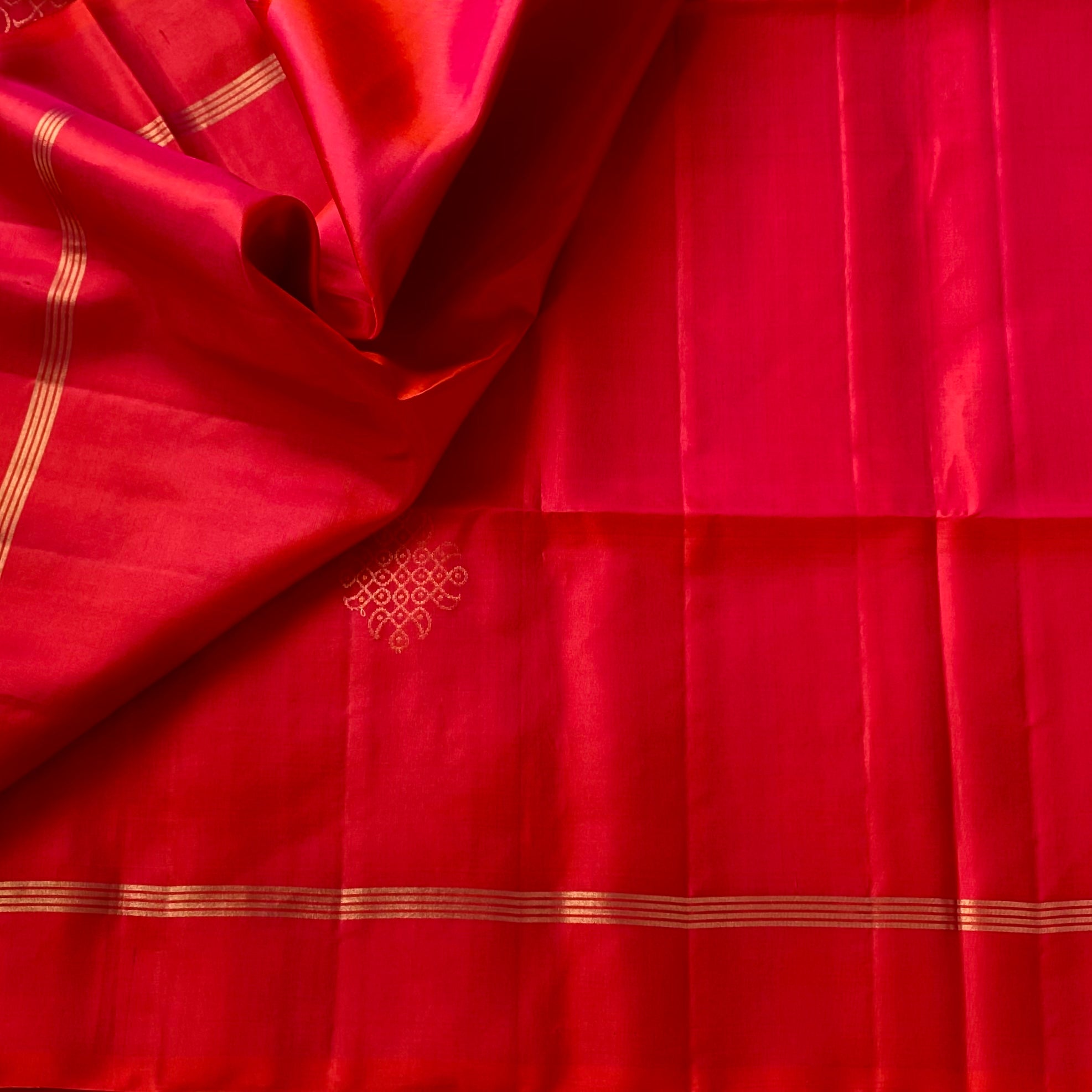 Deep Fuchsia Silk Saree Gold Zari Lattice Motif Tassel Pallu