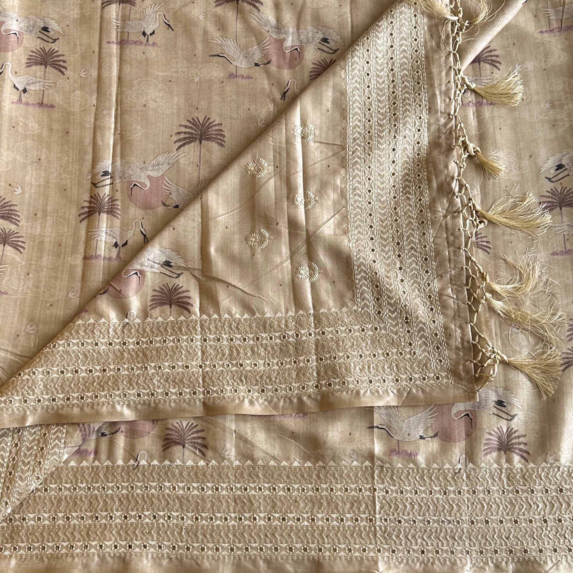 Champagne Beige Bird Print Saree With Embroidered Border Tassel Pallu