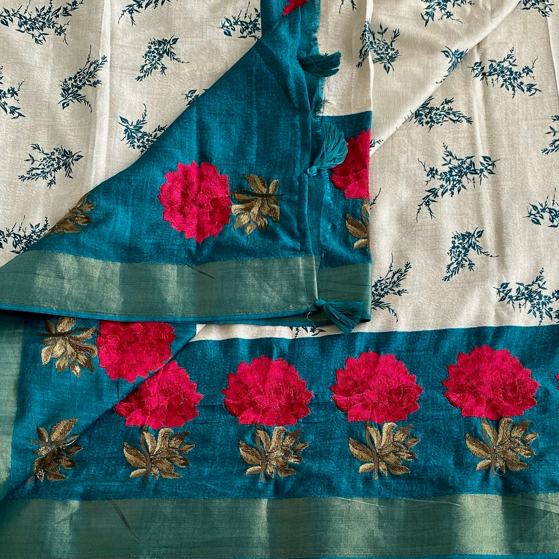 Ivory Softest Tussar Silk Saree With Teal Blue Pallu And Floral Embroidery