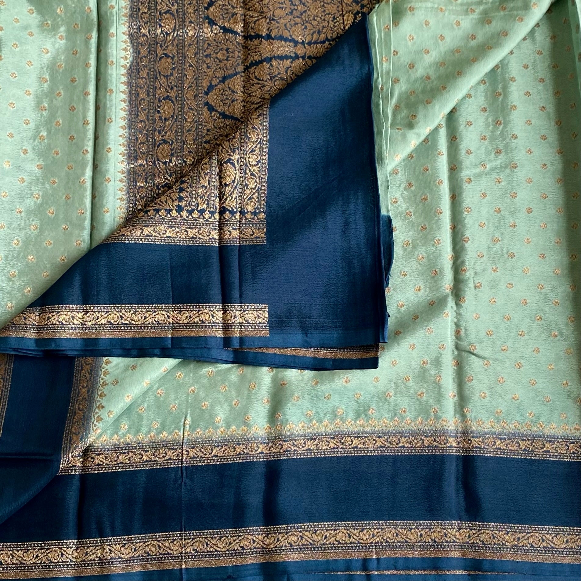 Mint Green Banarasi Crepe Silk Saree With Peacock Blue Pallu