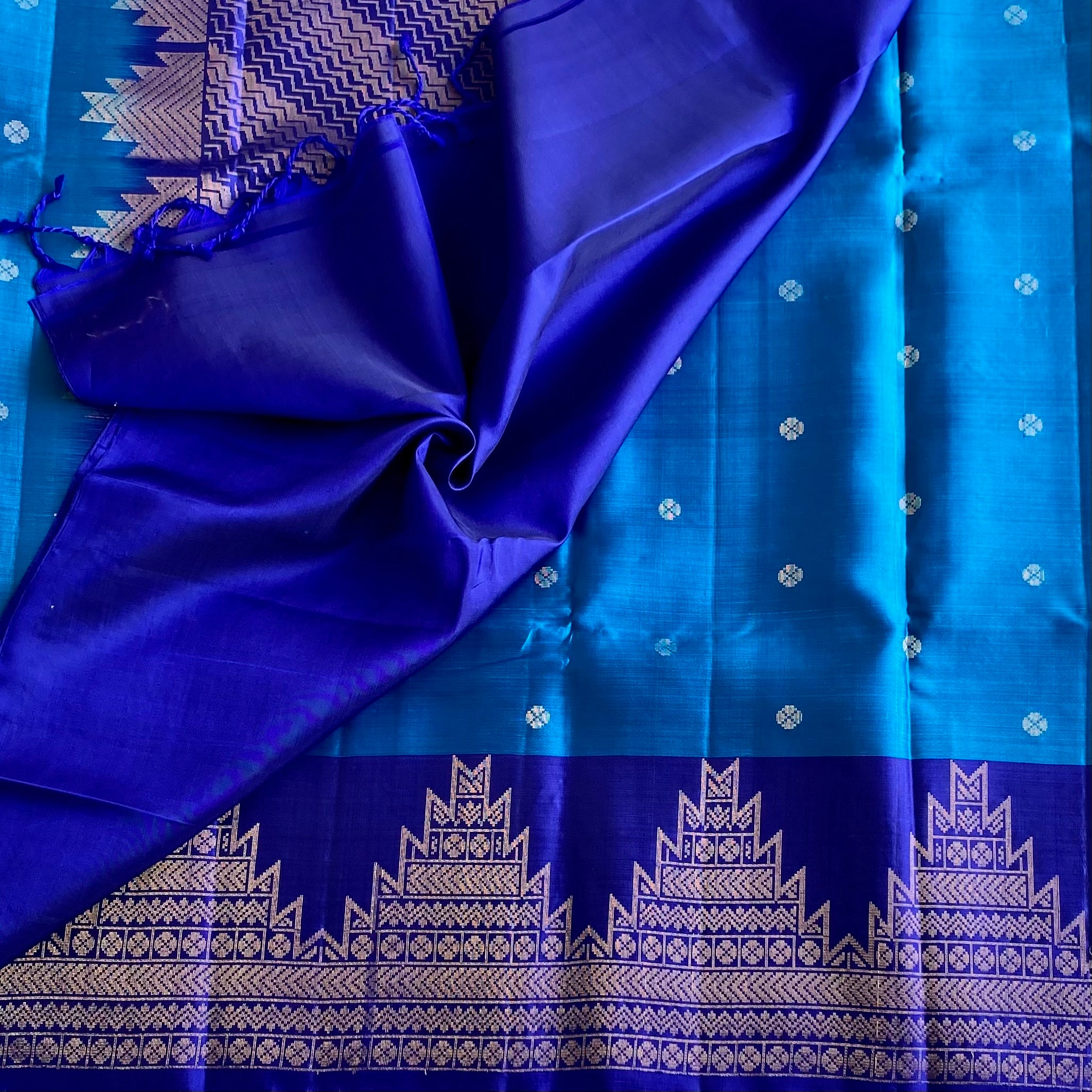 Turquoise Blue With Royal Blue Designer Pure Silk Saree With Temple Borders