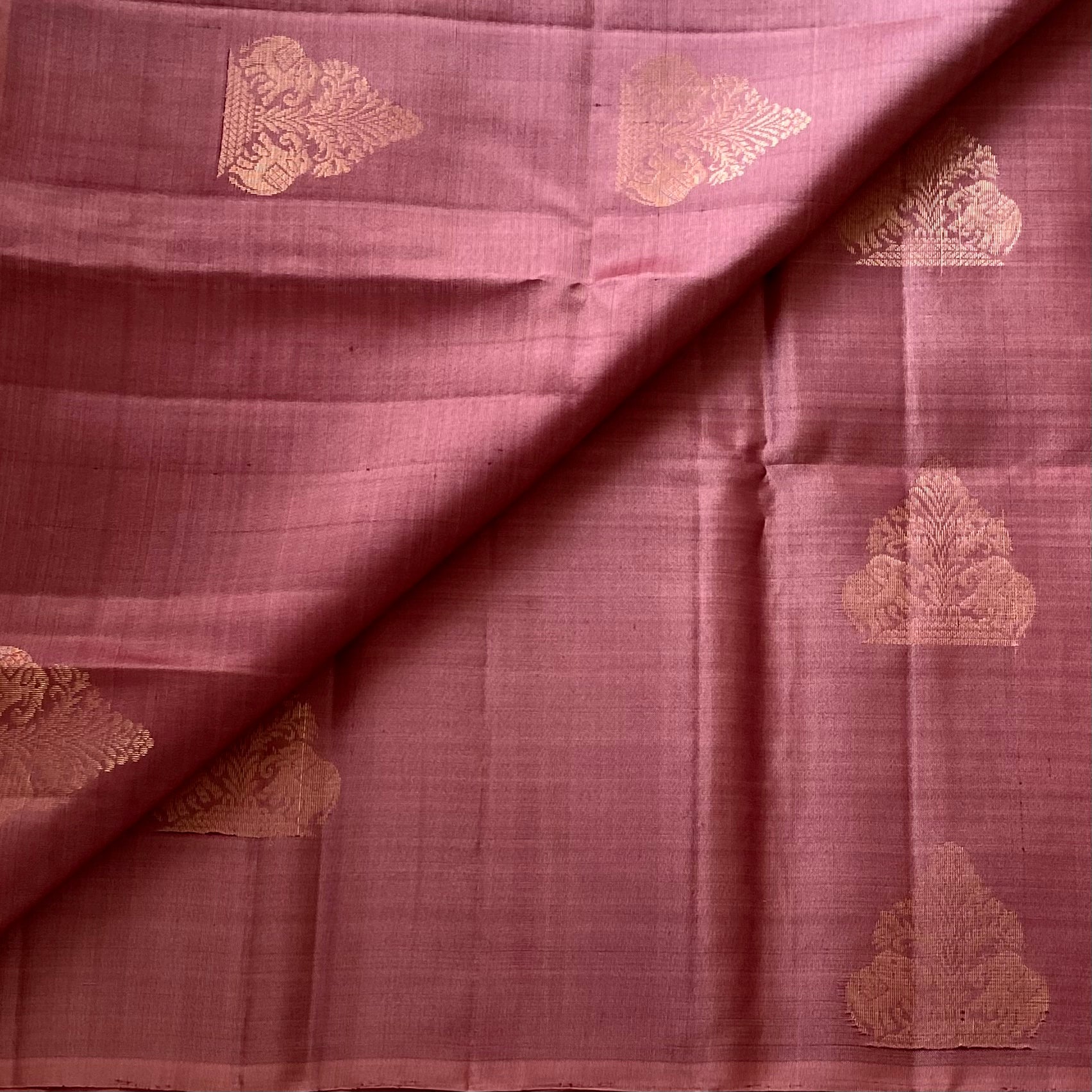 Metallic Bronze Copper Designer Pure Silk Saree Antique Gold Zari Butta Pallu