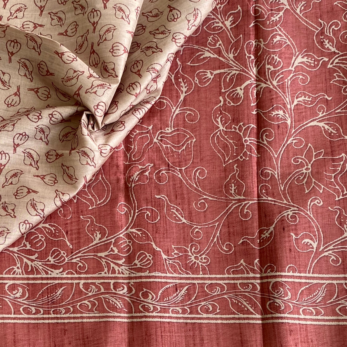Brick Red Soft Tussar Silk Saree With Beige Floral Print Pallu