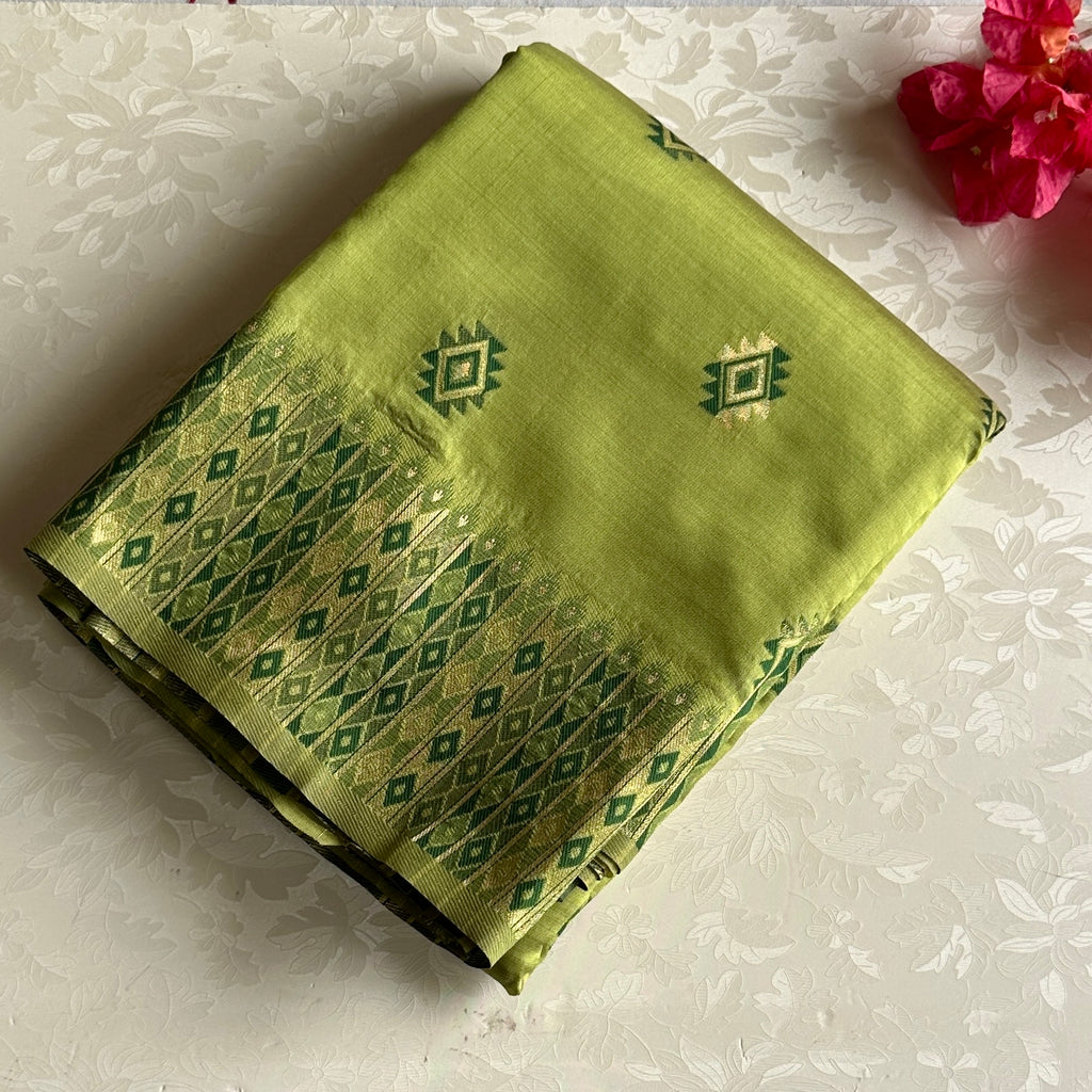 Lime Green Silk Saree Gold Chevron Pallu Tassel Border Traditional