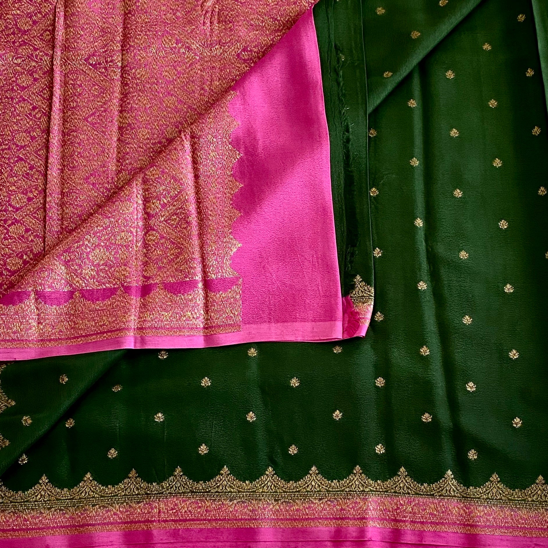 Emerald Green Banarasi Soft Crepe Silk With Rose Pink Pallu