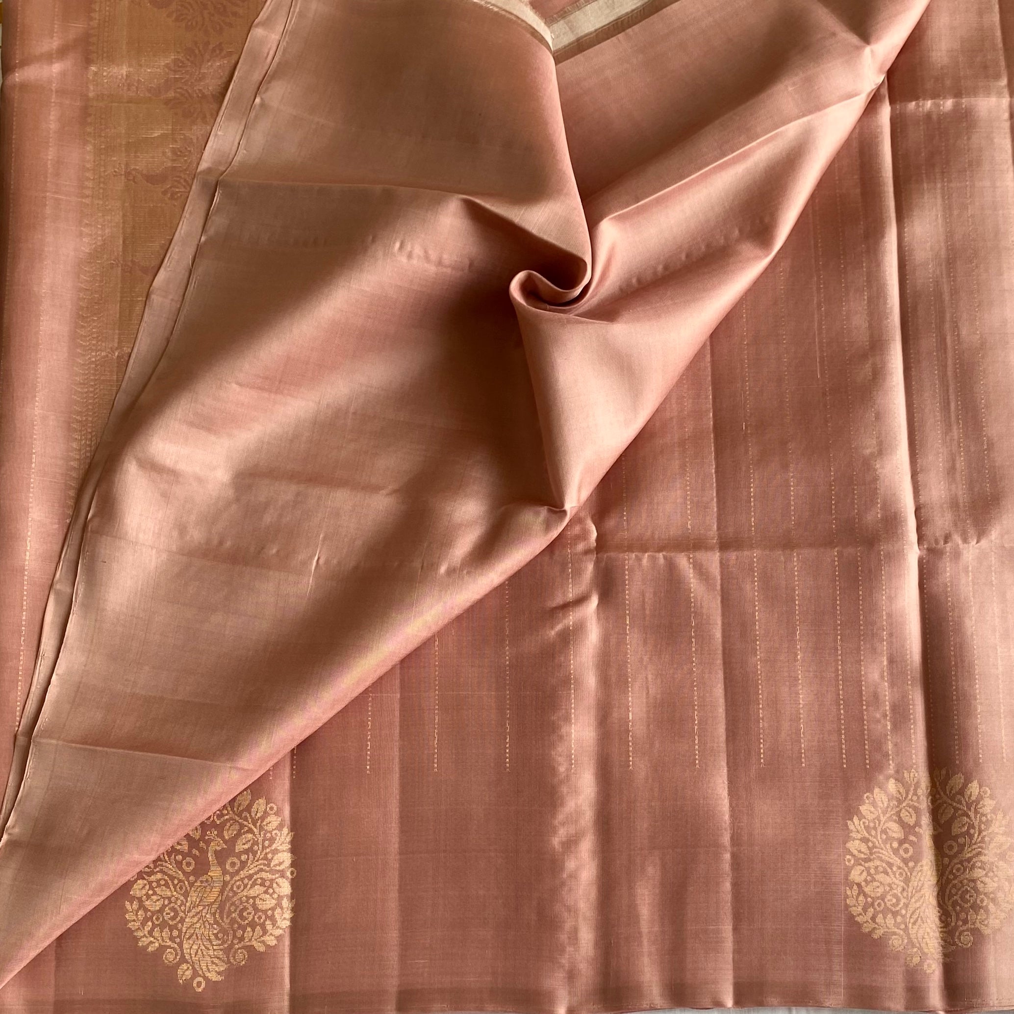 Dusty Rose Designer Pure Silk Saree With Rose Gold Pallu