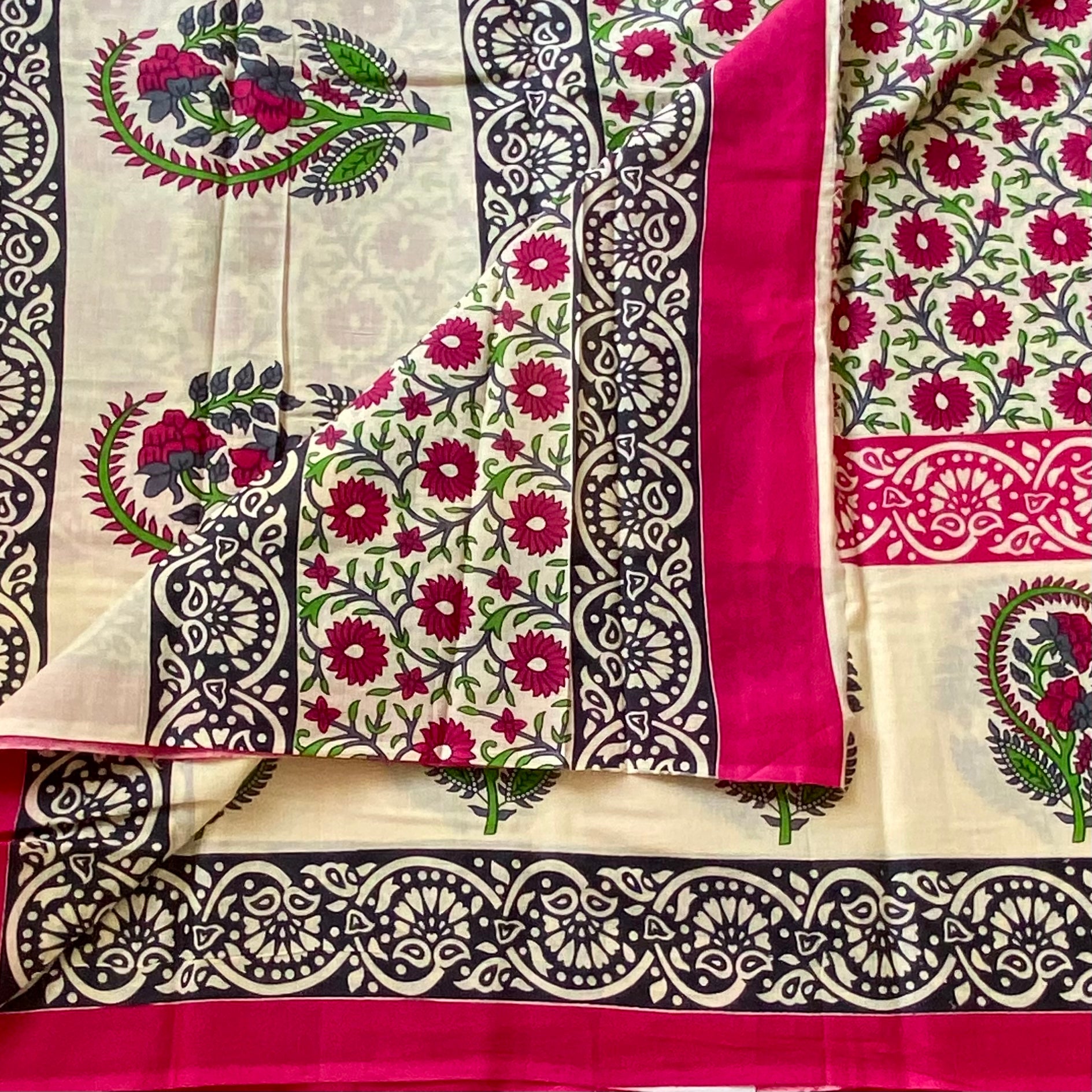 Ivory Magenta Paisley Floral Cotton Saree With Black Printed Border