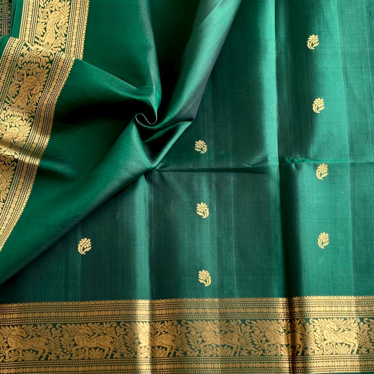 Emerald Green Designer Pure Silk Saree With Antique Gold Pallu