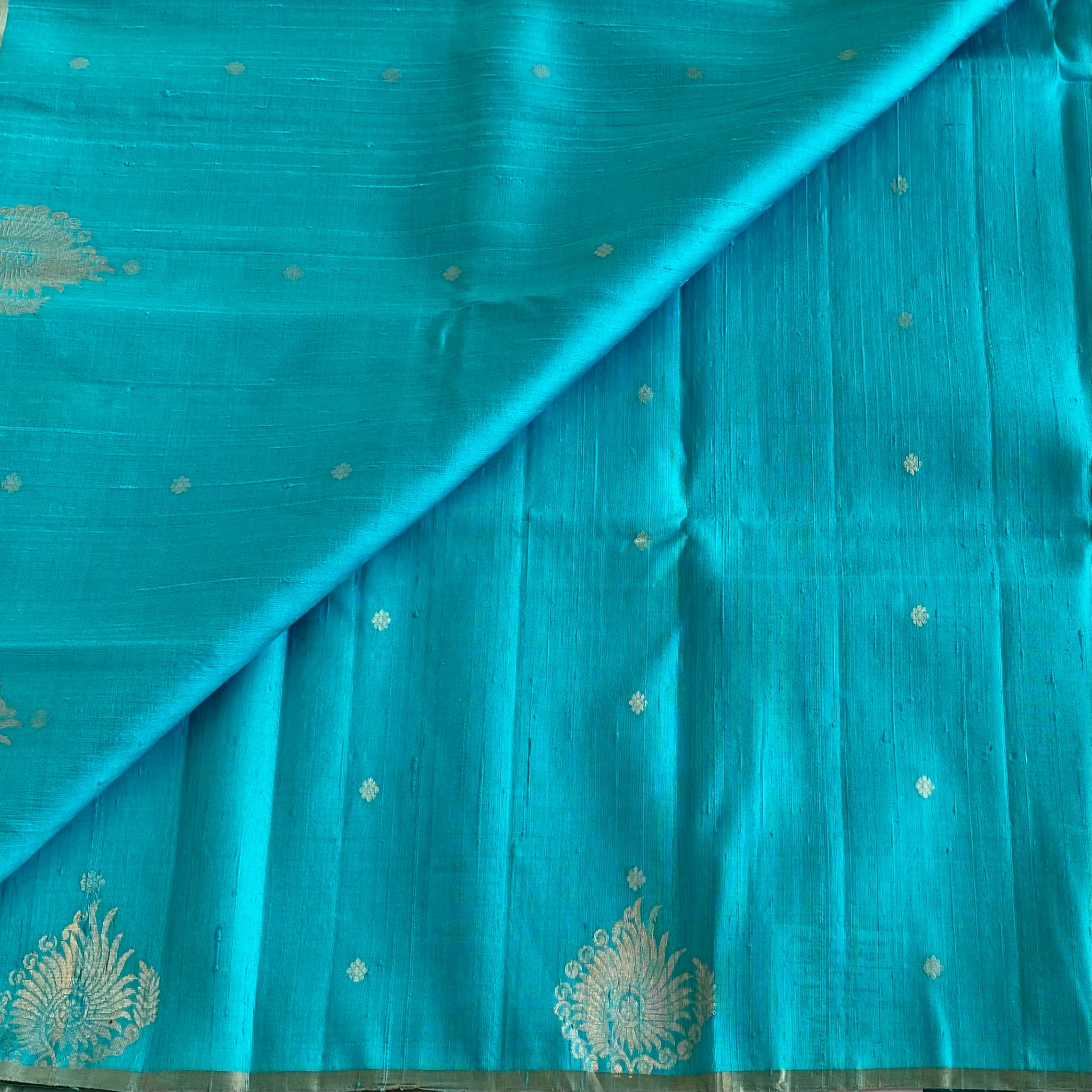 Dreamy Sea Blue Handwoven Pure Raw silk With Contrast Blouse