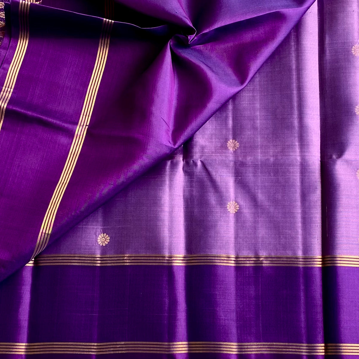 Metallic Lavender & Purple Designer Pure Silk with Intricate Woven Pallu