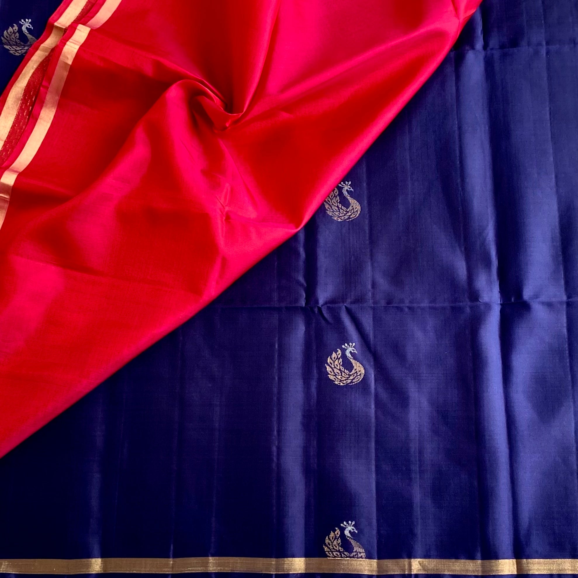 Midnight Blue Designer Pure Silk Saree With Rani Pink Pallu