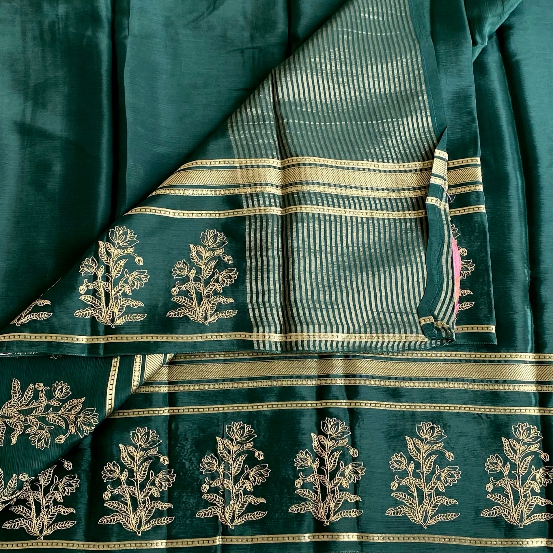 Metallic Green Green Soft Crepe Silk Saree With Metallic Gold Striped Pallu
