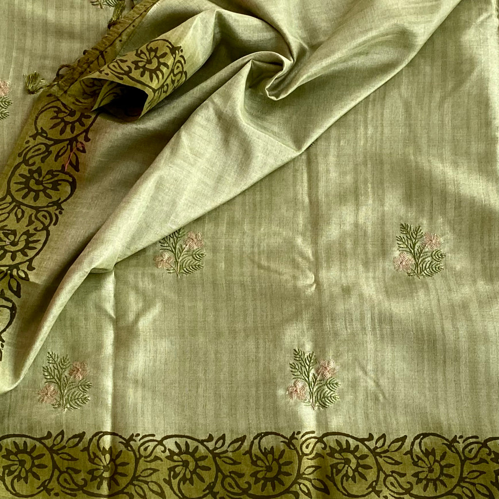 Mint Green Floral Paisley Saree Olive Border Antique Gold Thread
