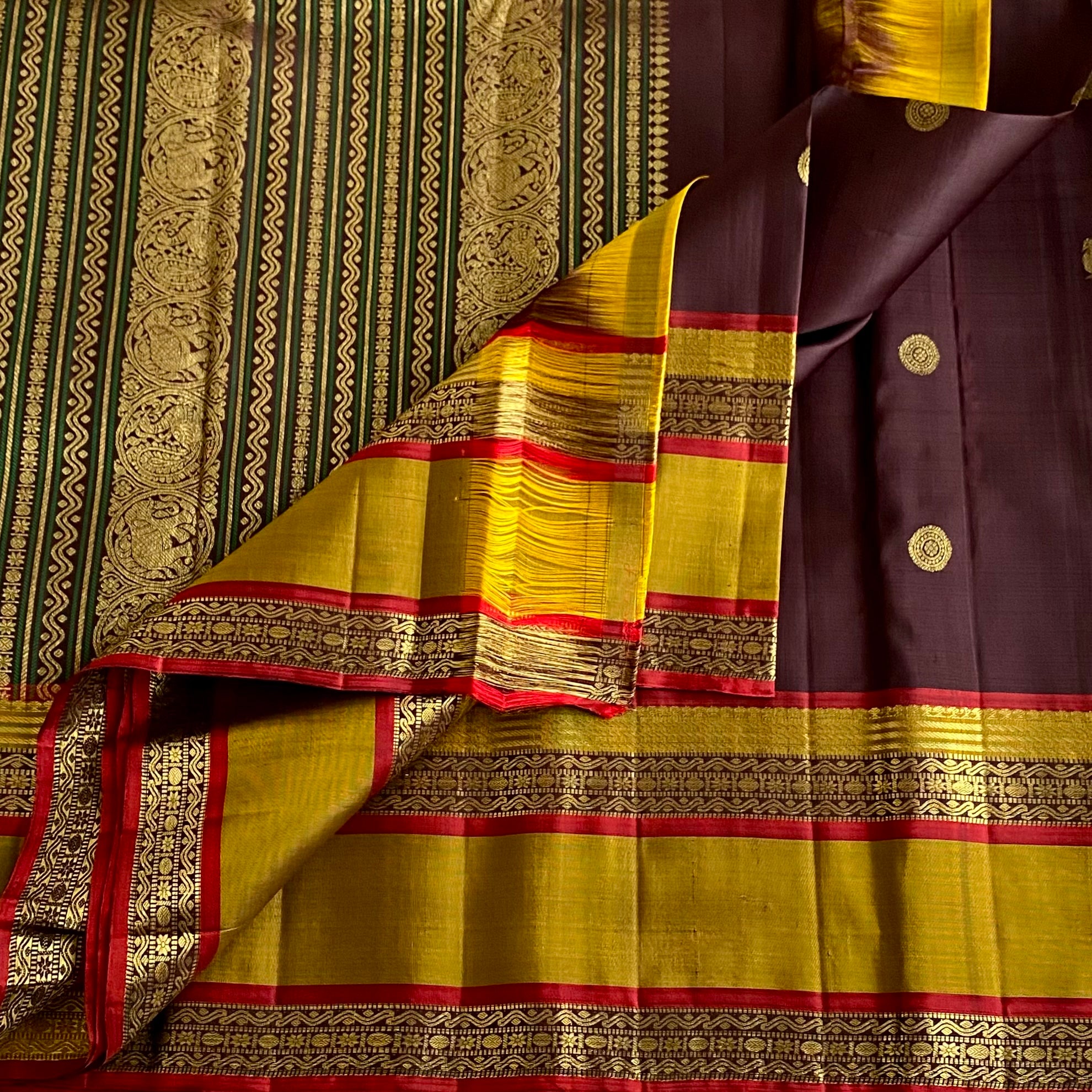 Chocolate Winw Kanjeevaram Pure Zari Silk Saree With Antique Gold Pallu