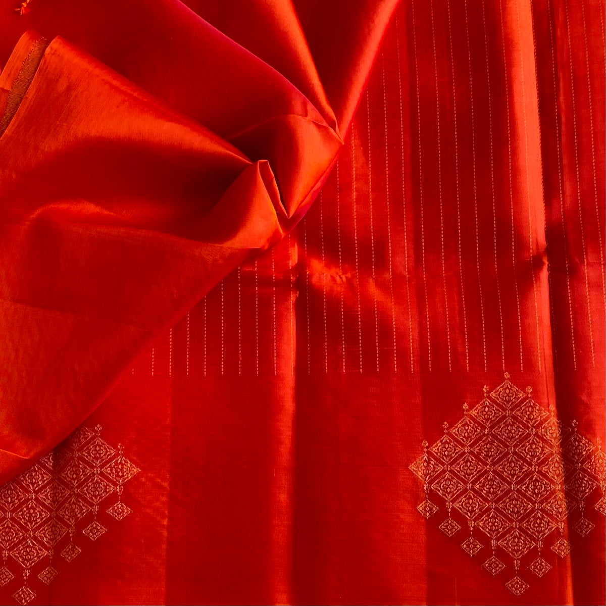 Crimson Orangish Red Designer Pure Silk Saree With Antique Gold Zari