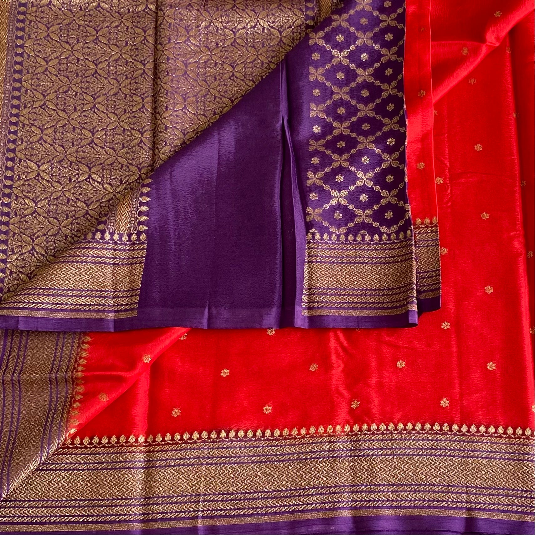 Stunner Scarlet Red Banarasi Crepe Silk Saree With Violet Purple Pallu