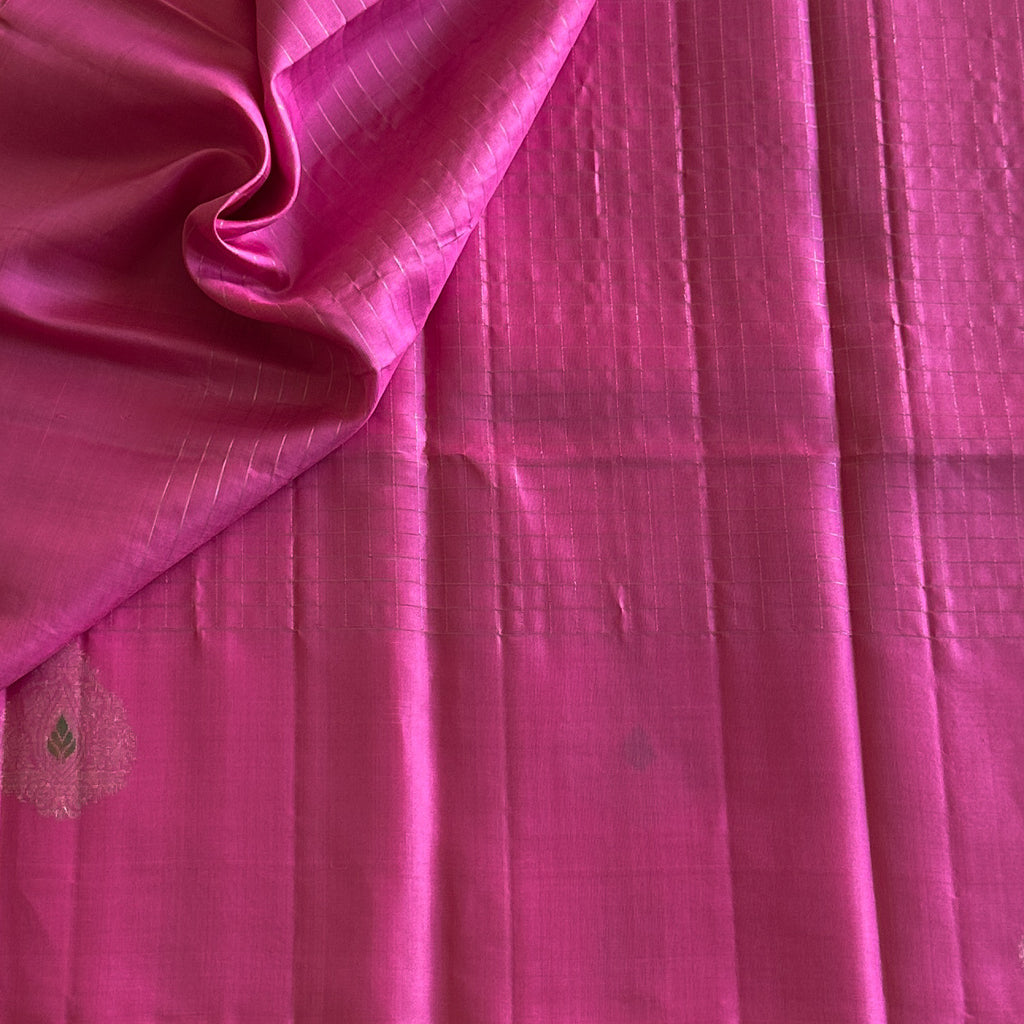 Lotus pink pure silk beauty wit stunning silver zari designer saree .
