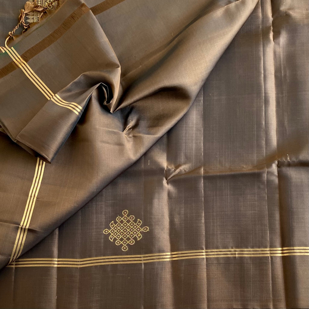 Metallic Coffee Brown Designer Pure Silk Saree With Antique Gold Pallu
