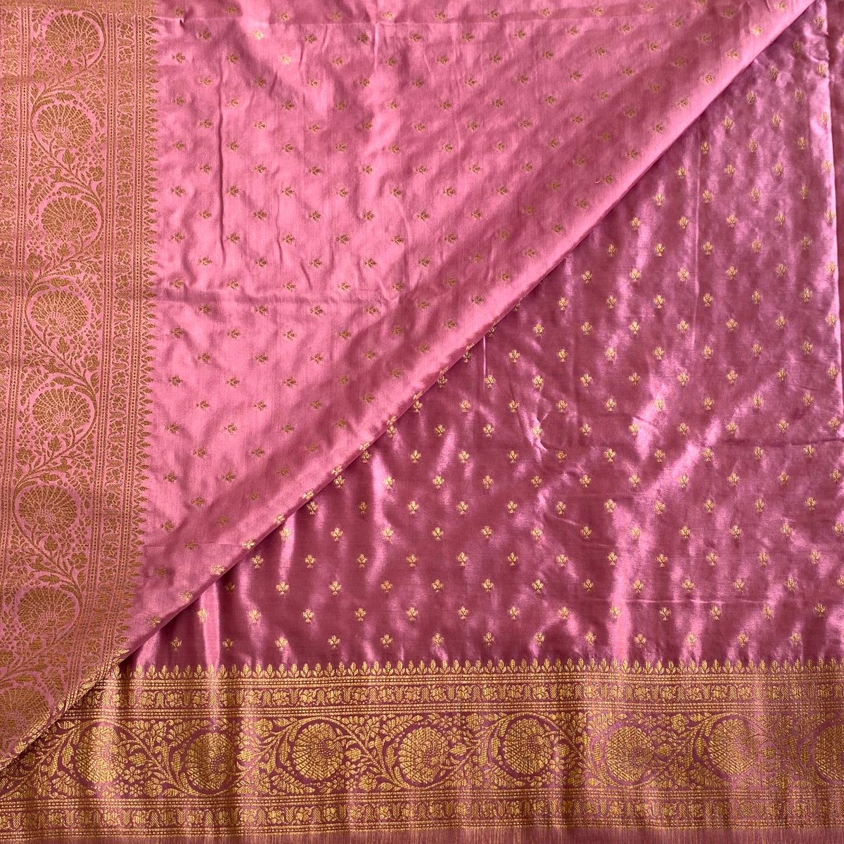 Deep Mauve Soft Satin Crepe Saree With Antique Gold Pallu