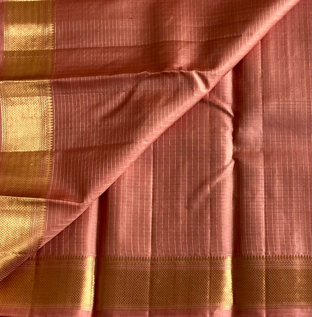 Dusty Rose Woven Saree Gold Brocade Border Lattice Motif Traditional