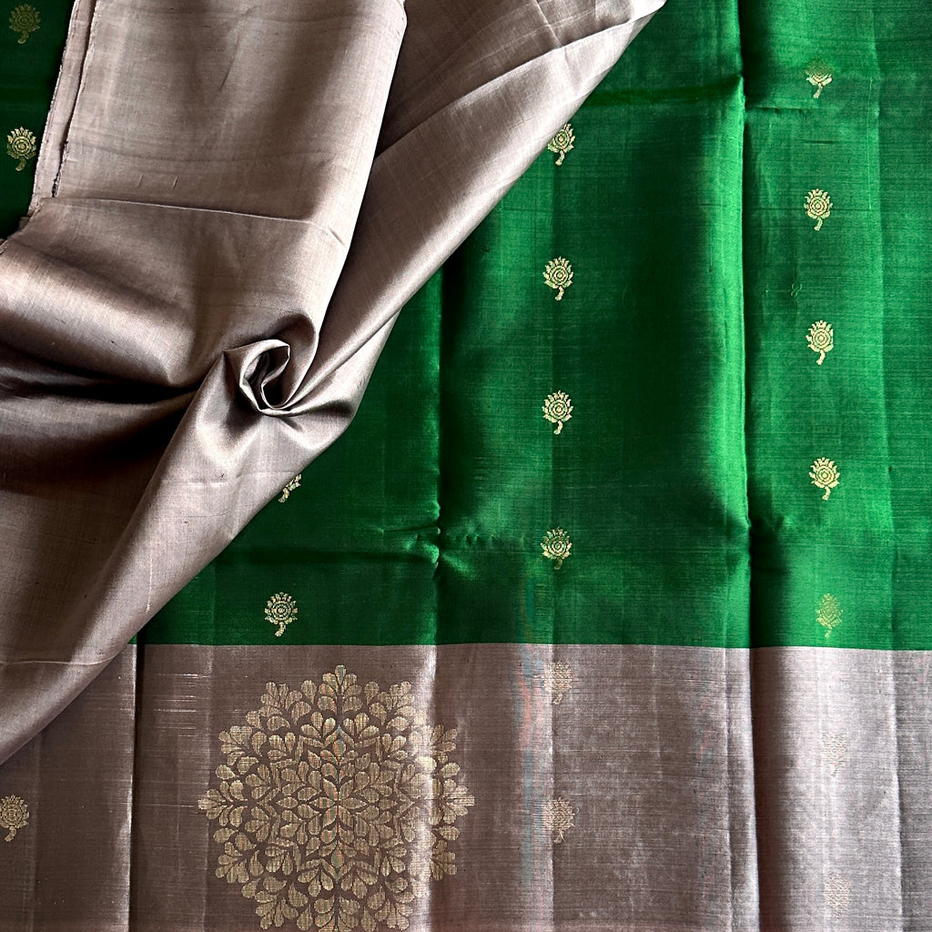 Emerald Green Woven Saree Silver Pallu Gold Zari Floral Buti