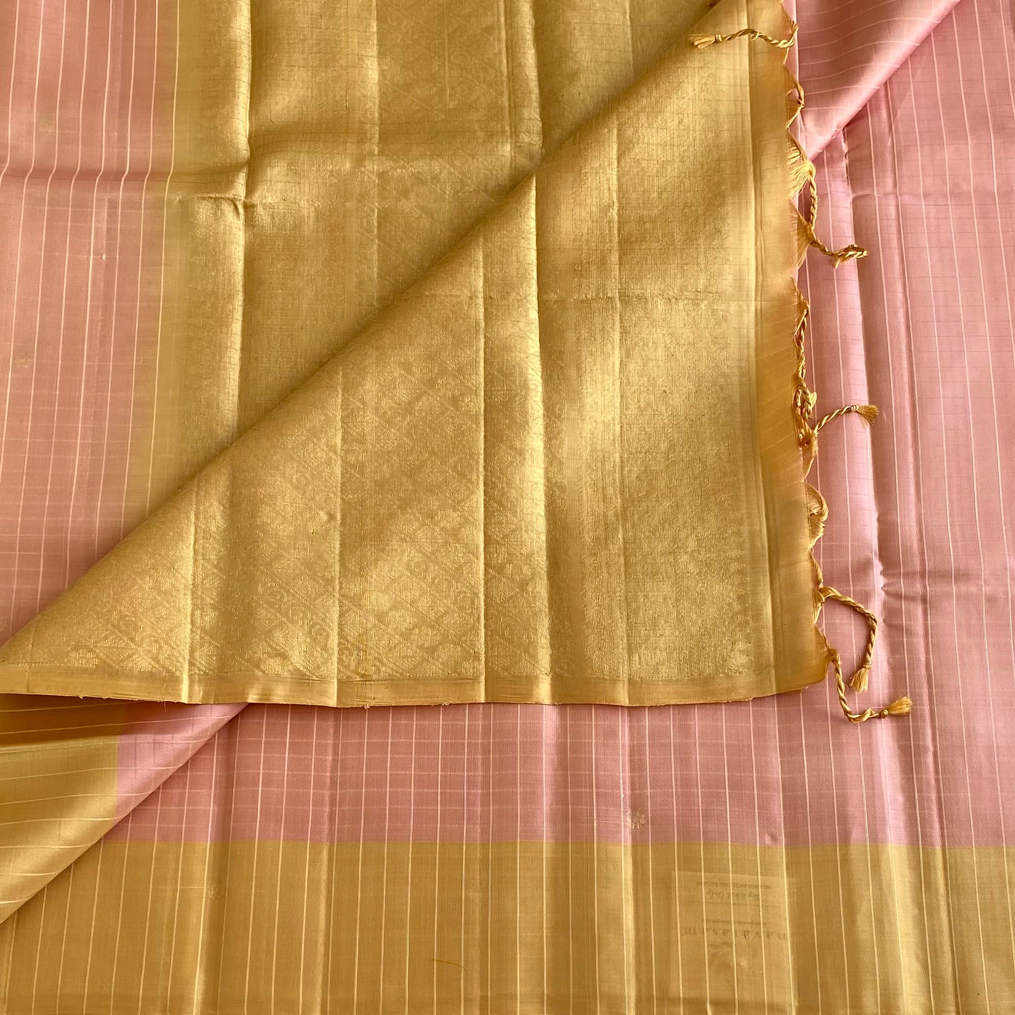 Blush Pink Checkered Pure Silk With Antique Gold Borders & Pallu